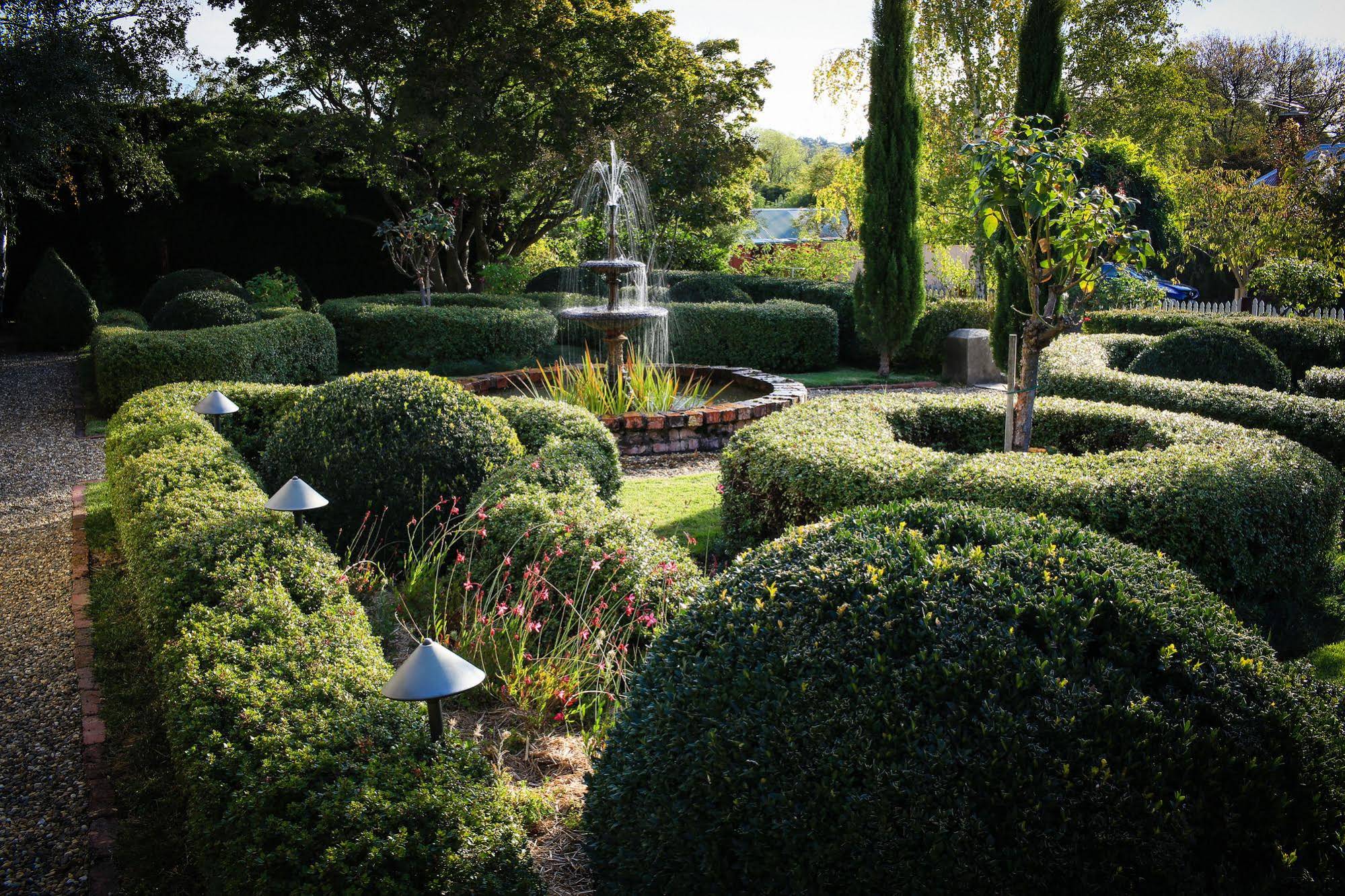 Barnsley House Bed & Breakfast