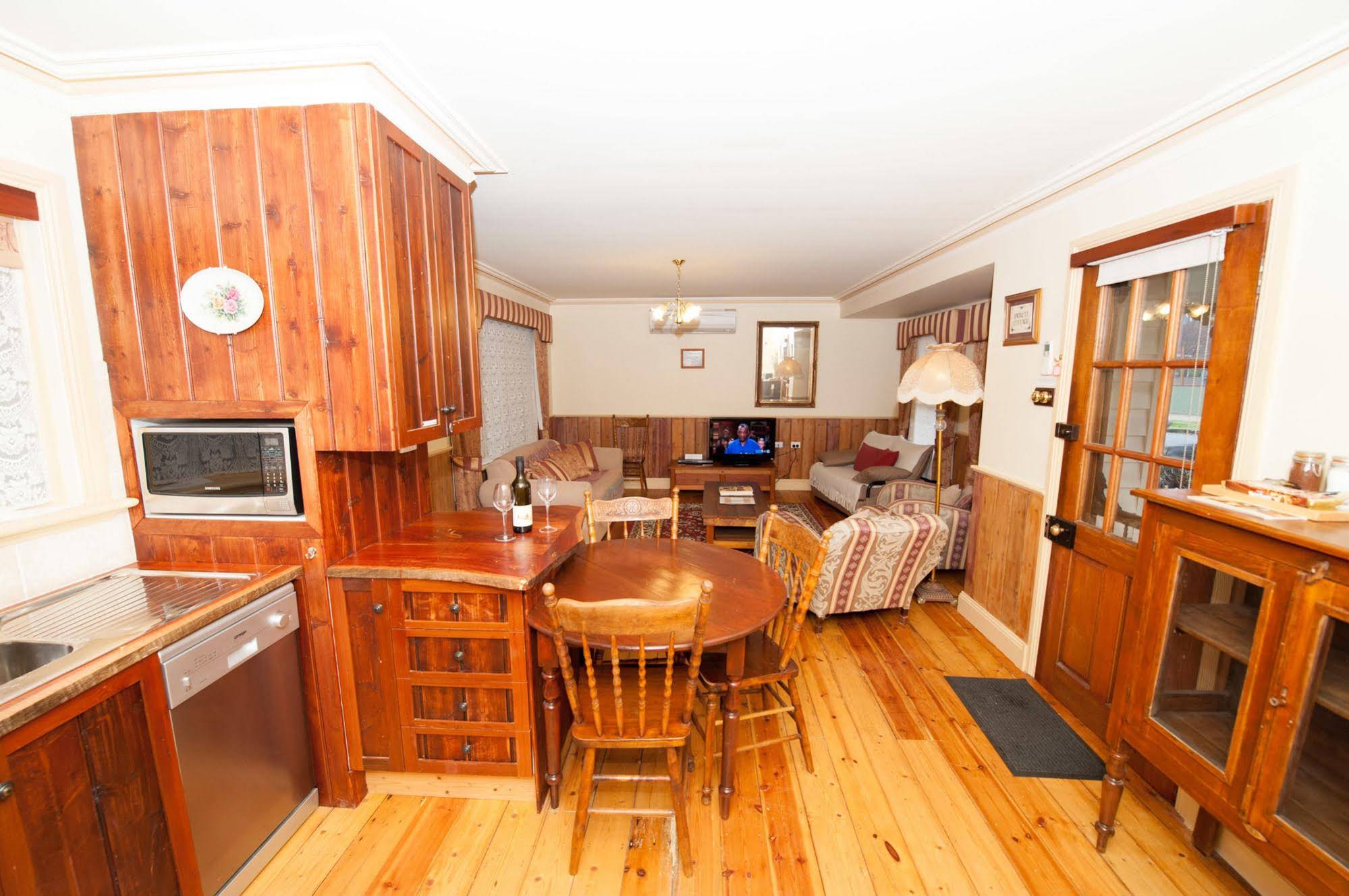 Kelly and Wright Luxury Accommodation