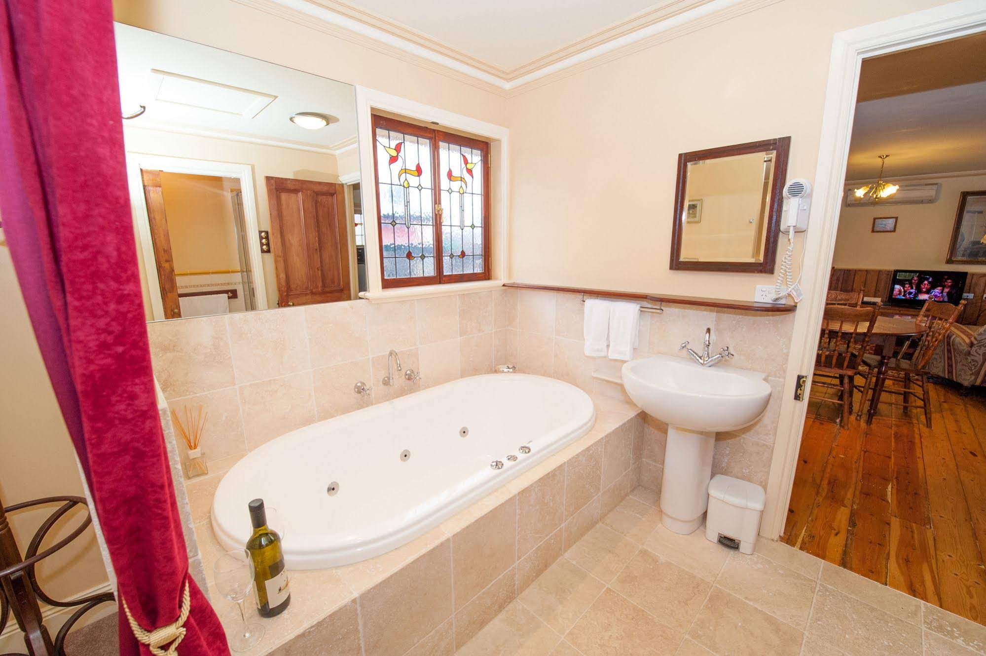 Kelly and Wright Luxury Accommodation