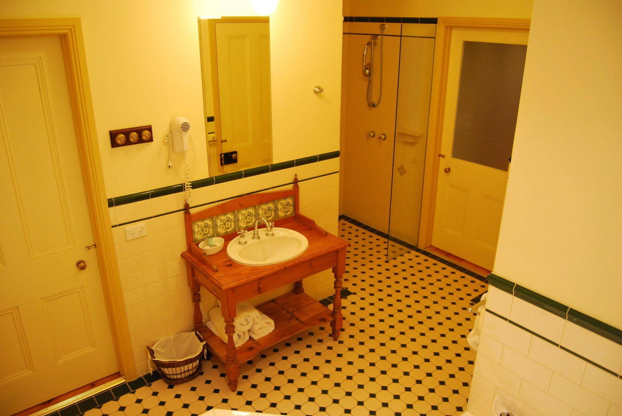 Kelly and Wright Luxury Accommodation