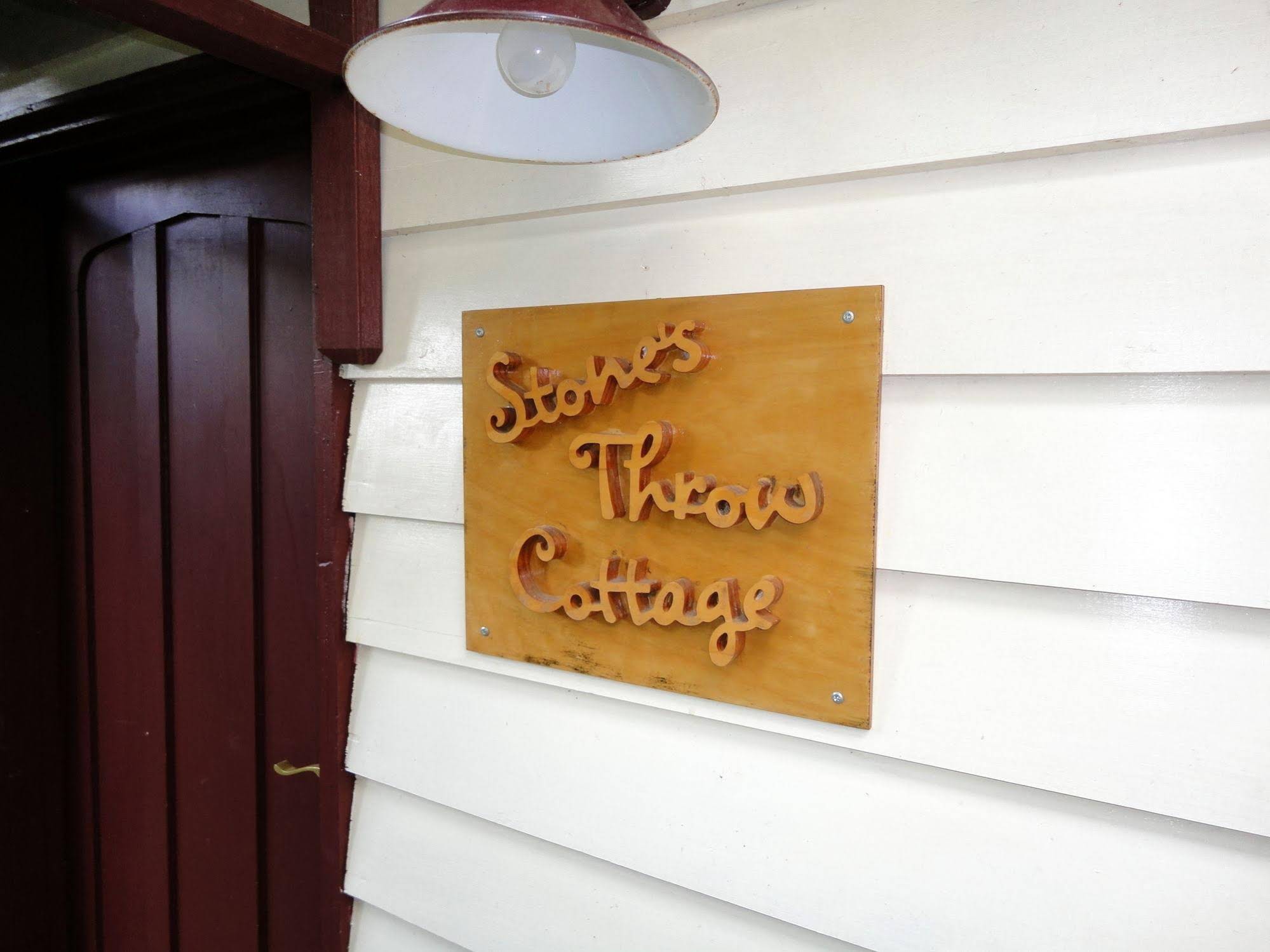 Stones Throw Cottage Bed & Breakfast