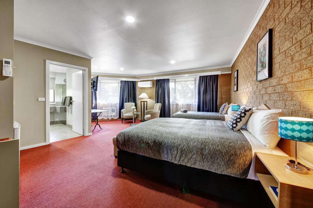 Central Deborah Motel