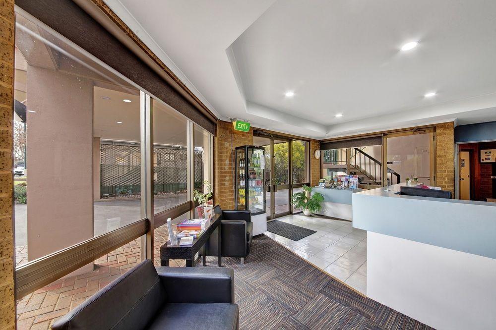 Central Deborah Motel