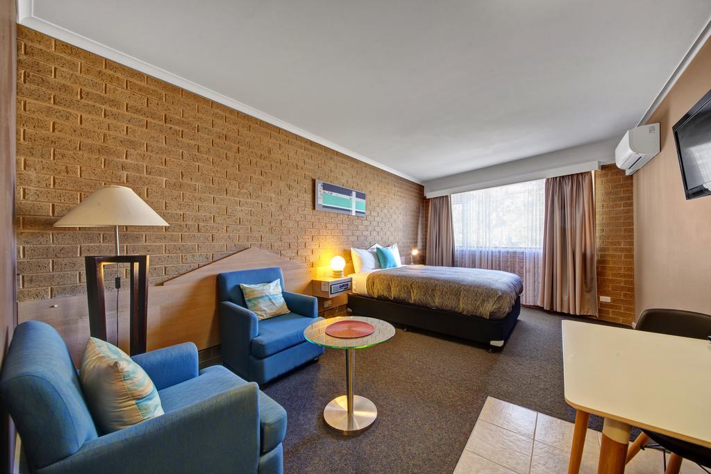 Central Deborah Motel
