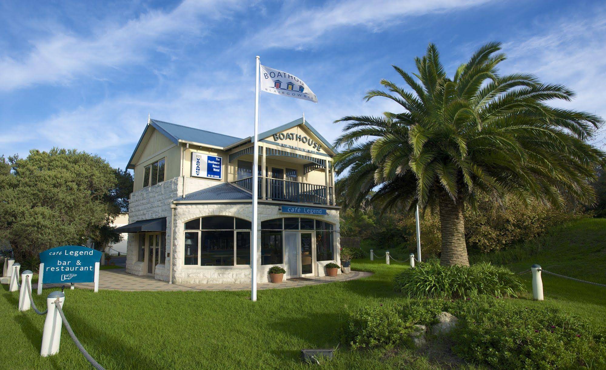 Boathouse Resort Motel