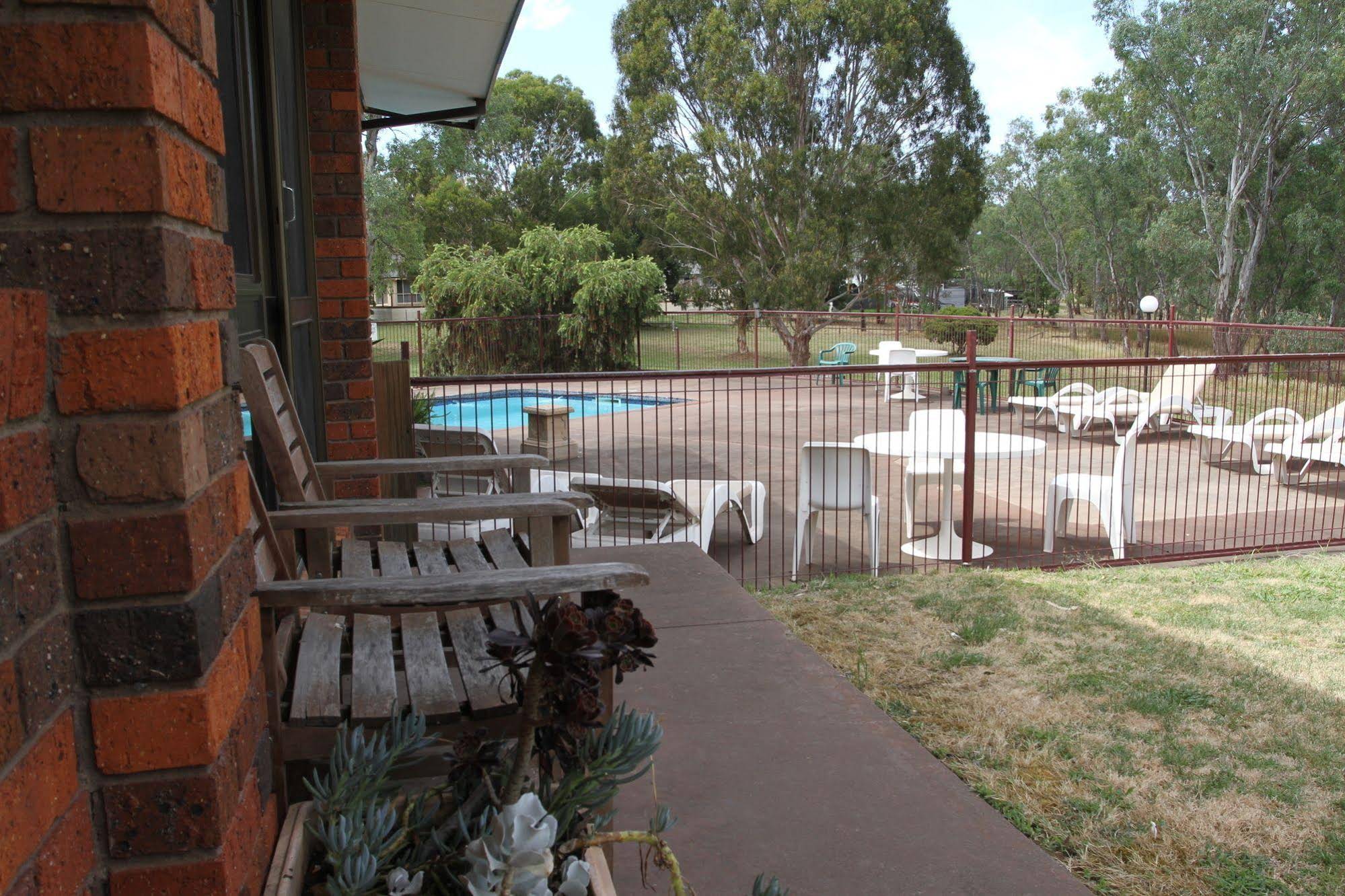 Bonnie Doon Hotel