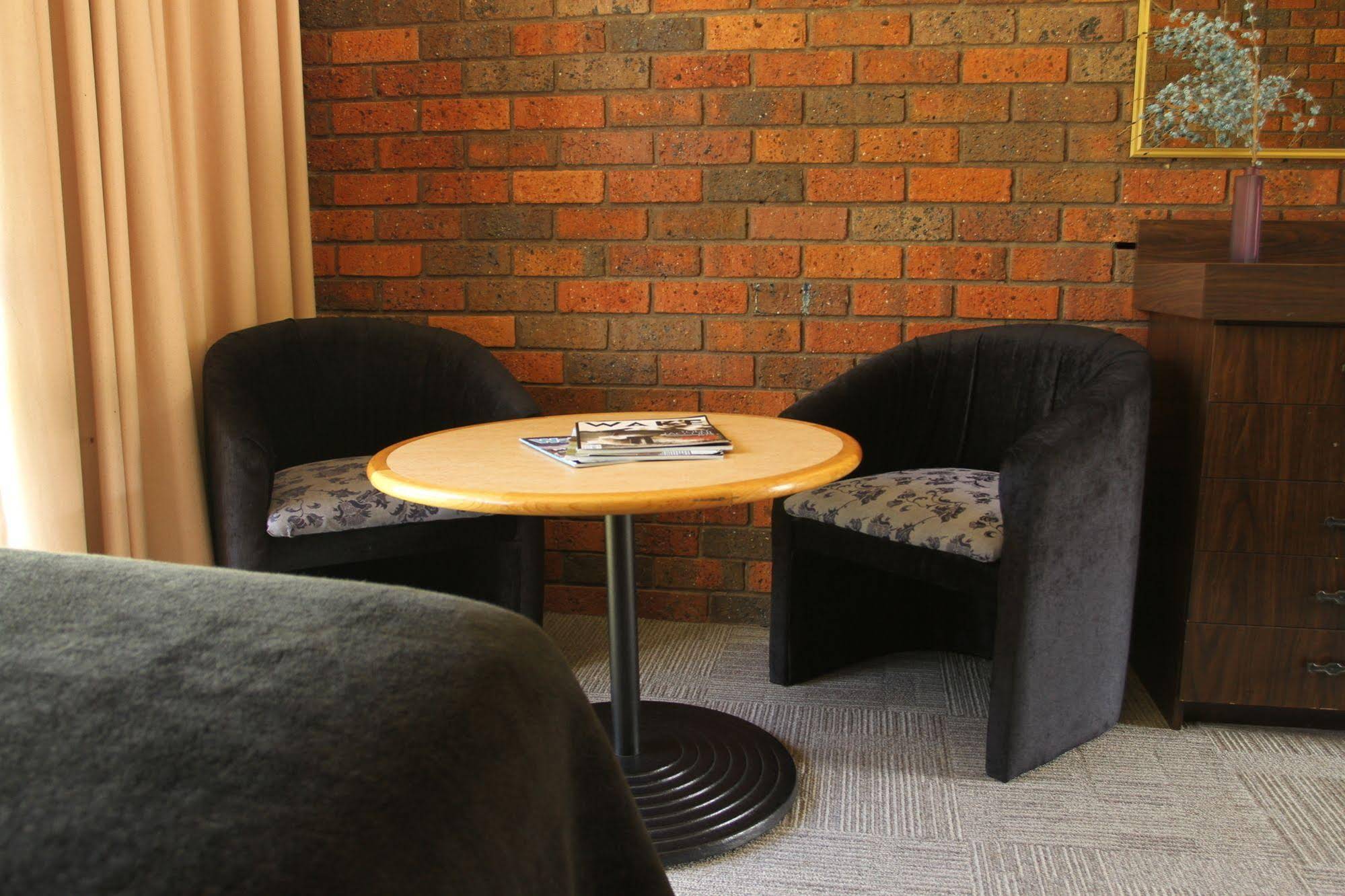 Bonnie Doon Hotel