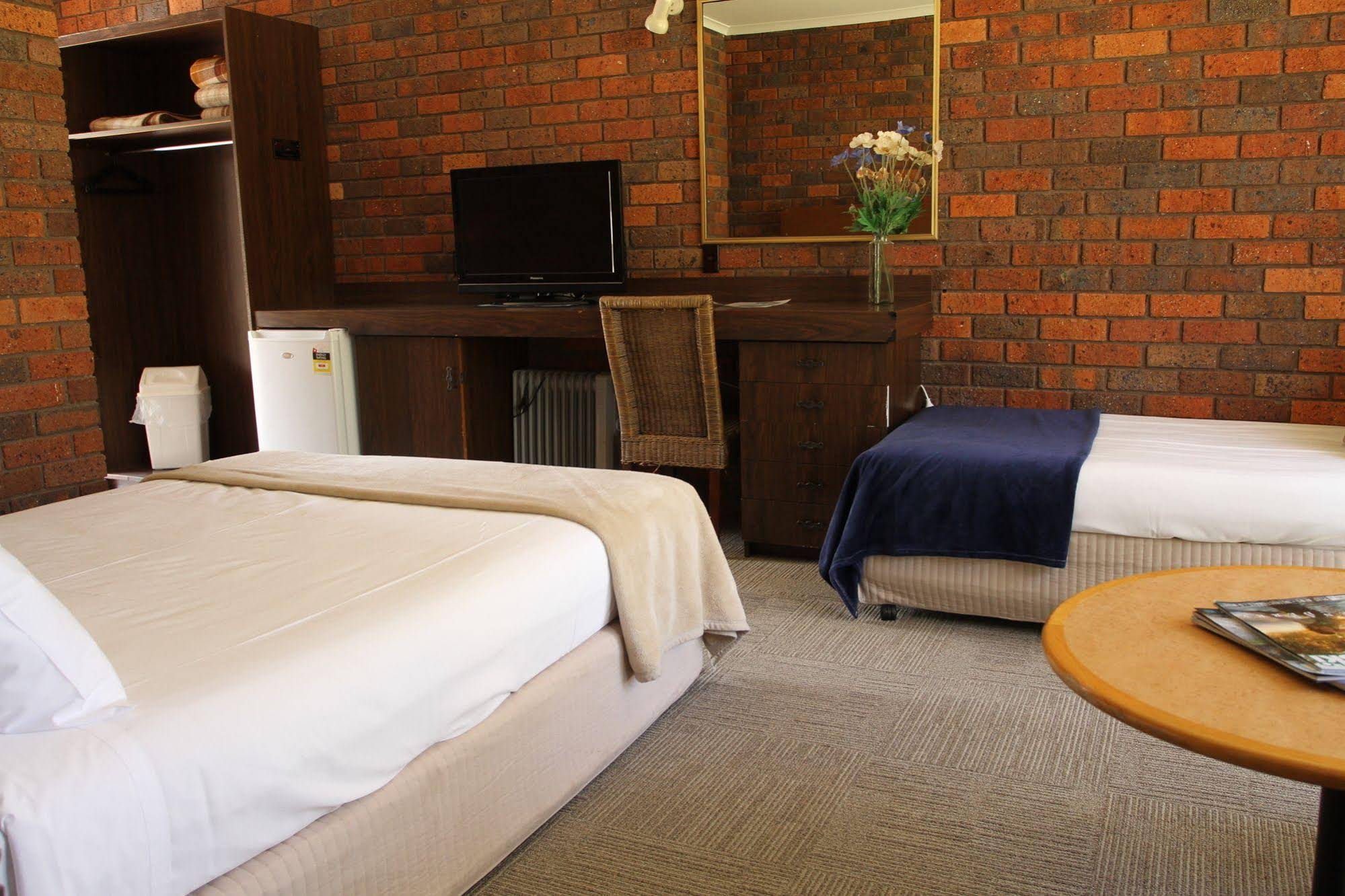 Bonnie Doon Hotel