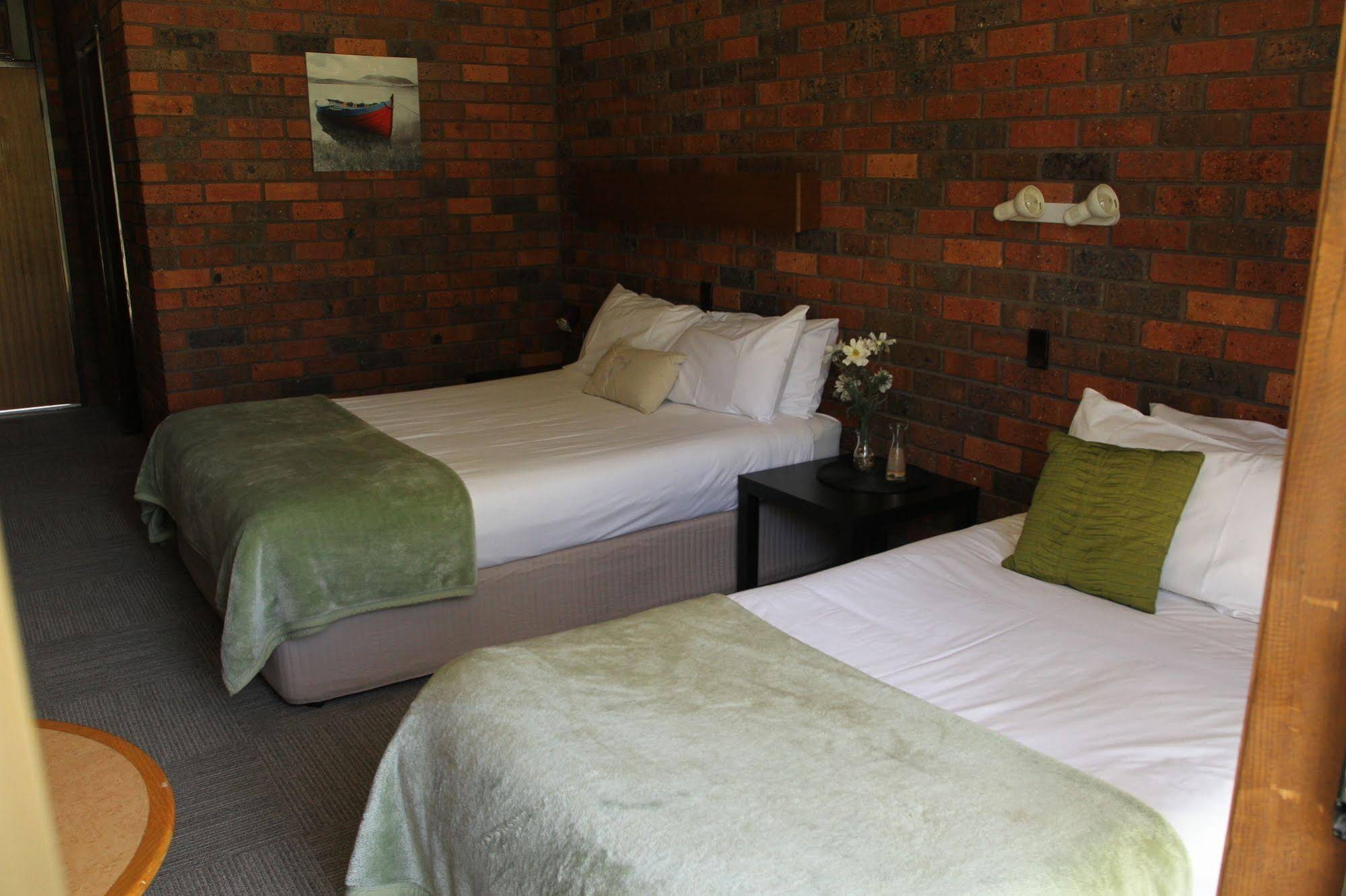 Bonnie Doon Hotel