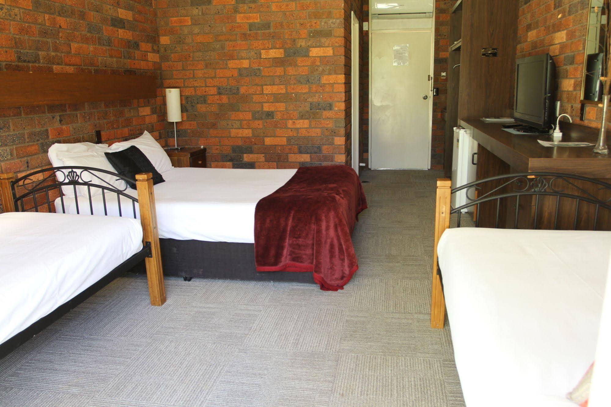 Bonnie Doon Hotel