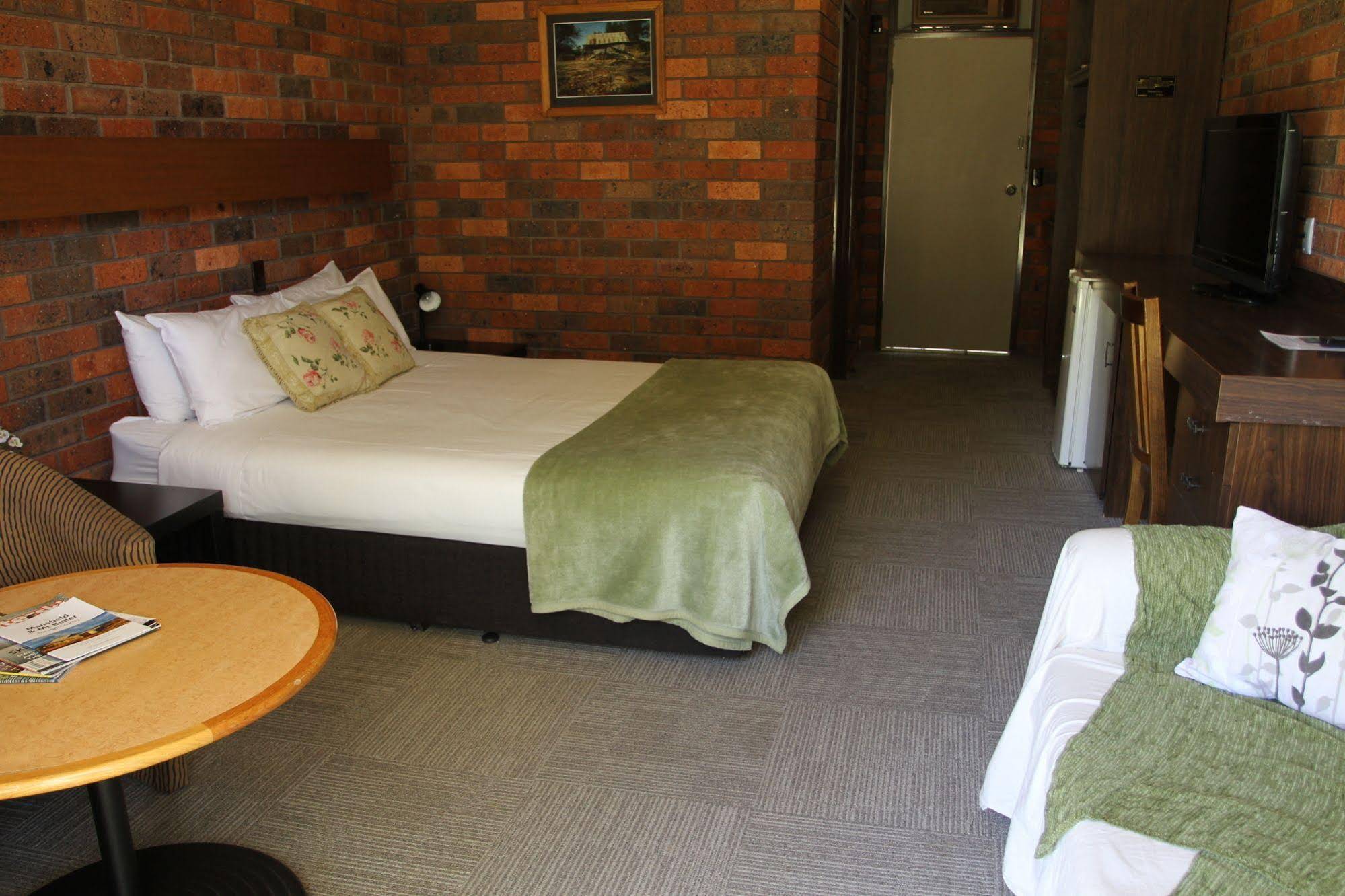 Bonnie Doon Hotel