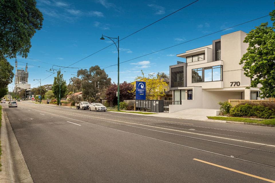 Whitehorse Apartment Hotel