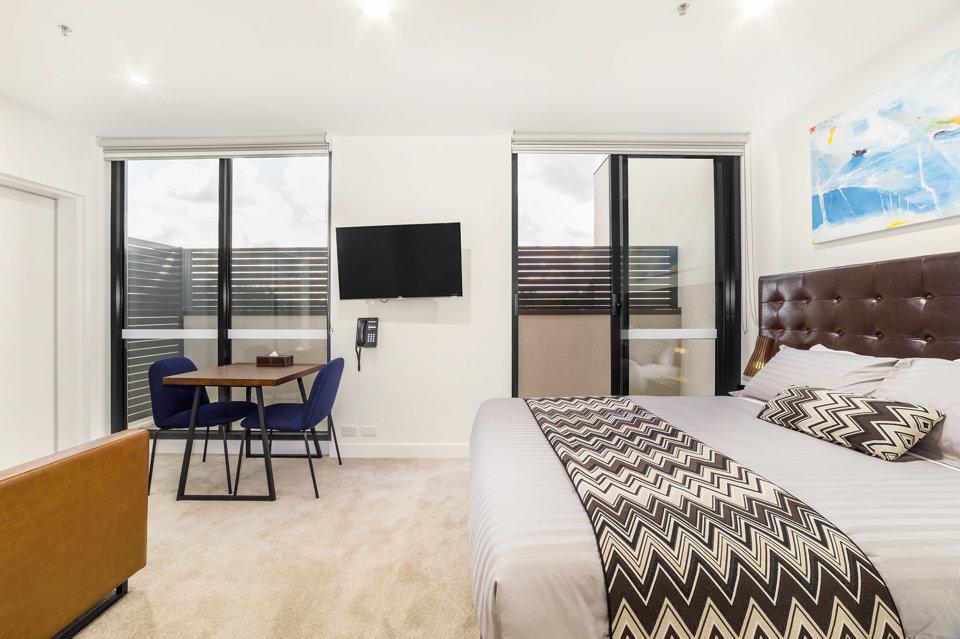 Whitehorse Apartment Hotel