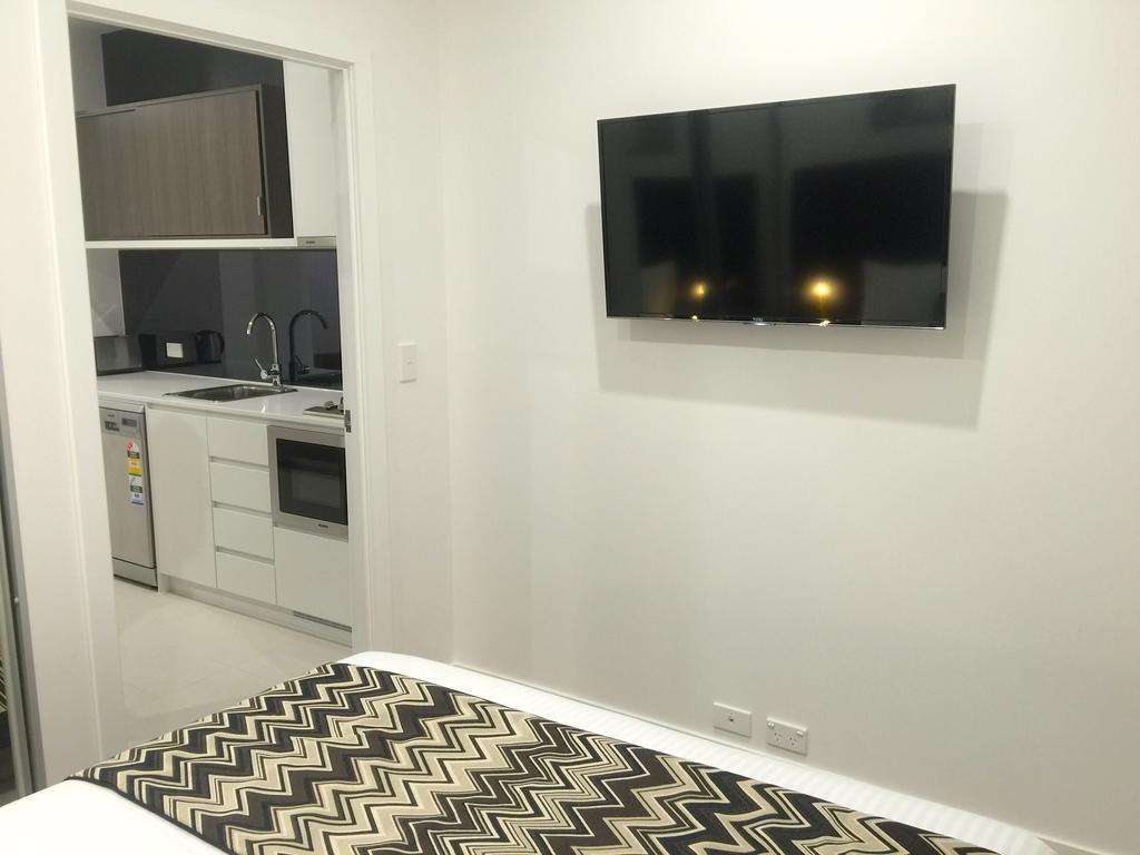 Whitehorse Apartment Hotel