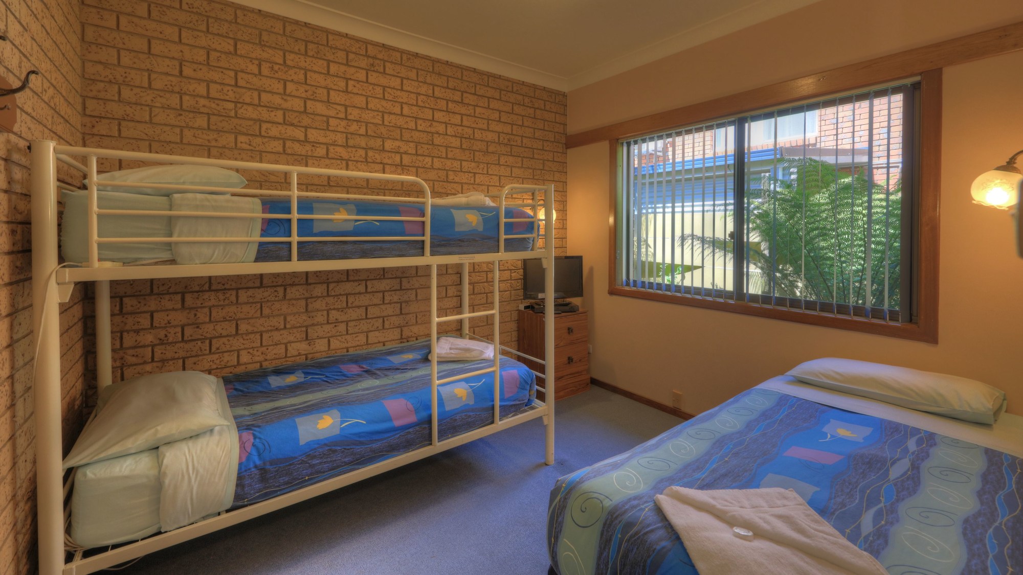 Barrass's John Bright Motor Inn