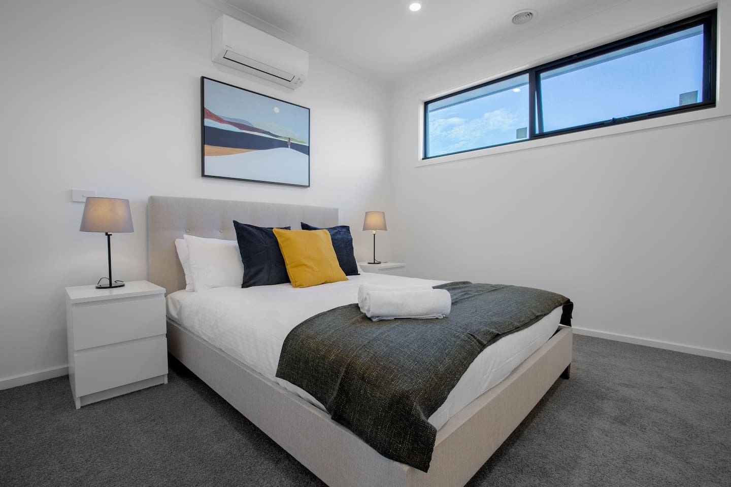 Trendy Sweet Home In Blackburn South