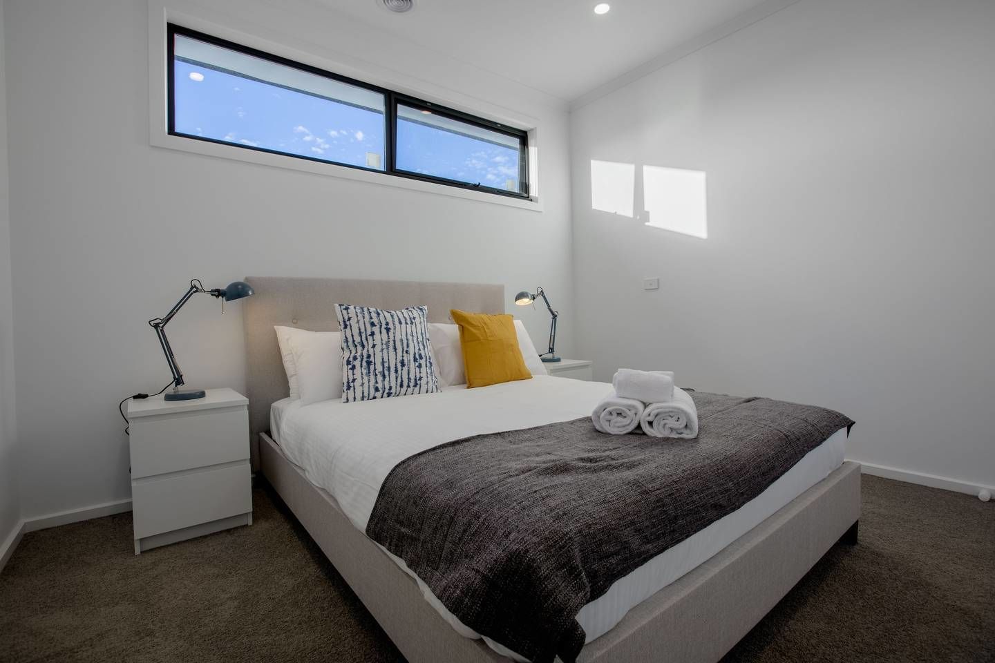 Trendy Sweet Home In Blackburn South