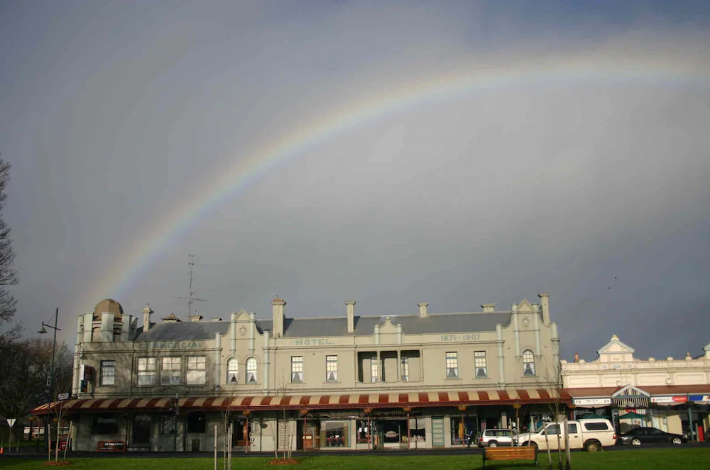 Madden's Commercial Hotel