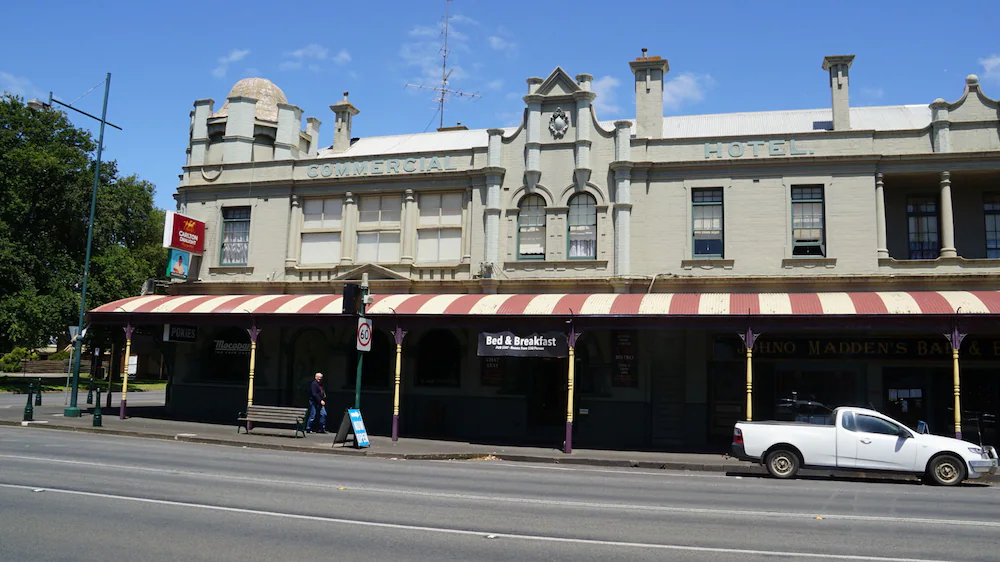 Madden's Commercial Hotel
