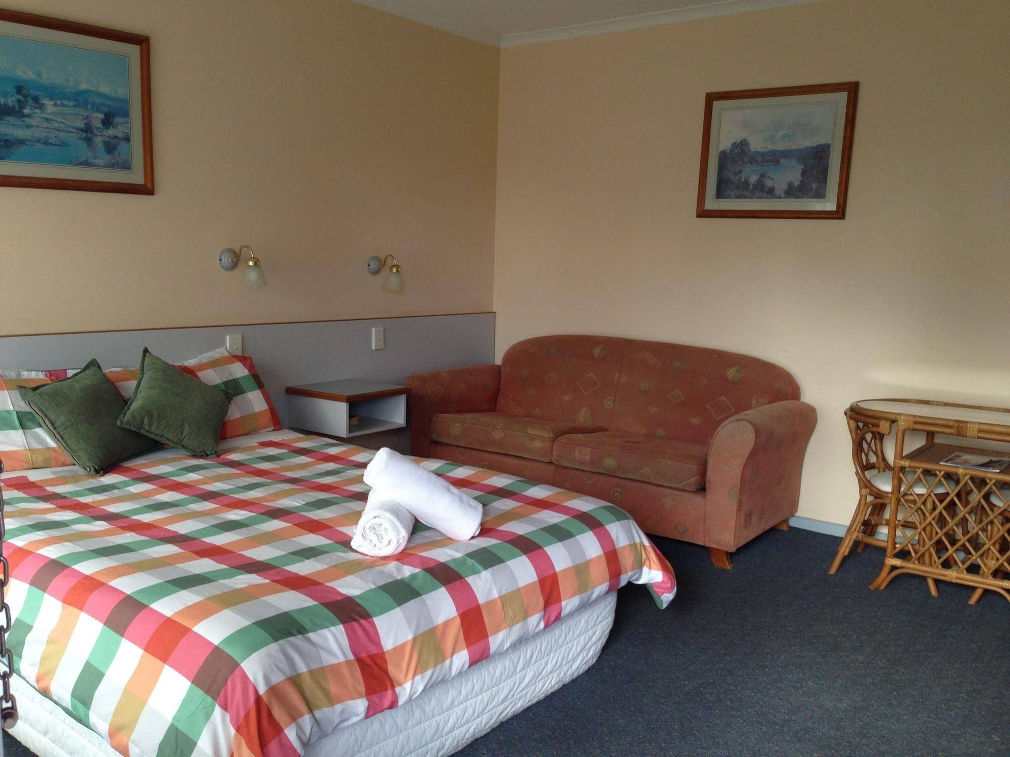 Coachman Motel & Holiday Units