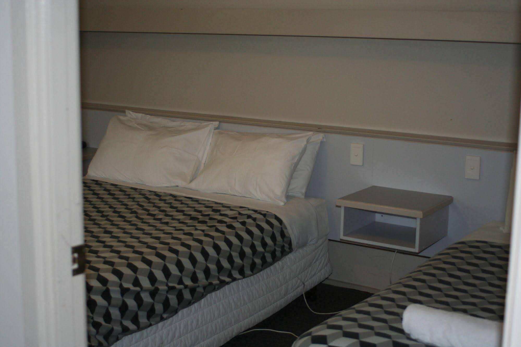 Coachman Motel & Holiday Units