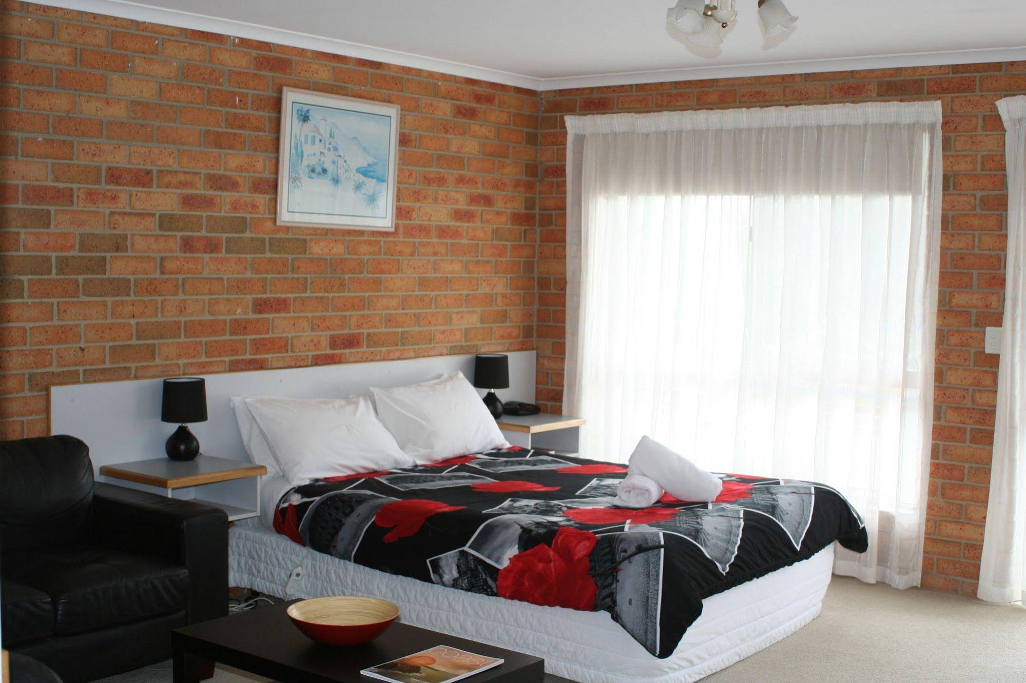 Coachman Motel & Holiday Units