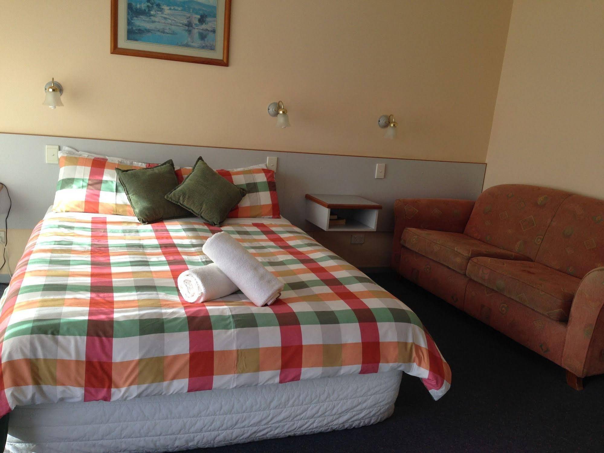 Coachman Motel & Holiday Units