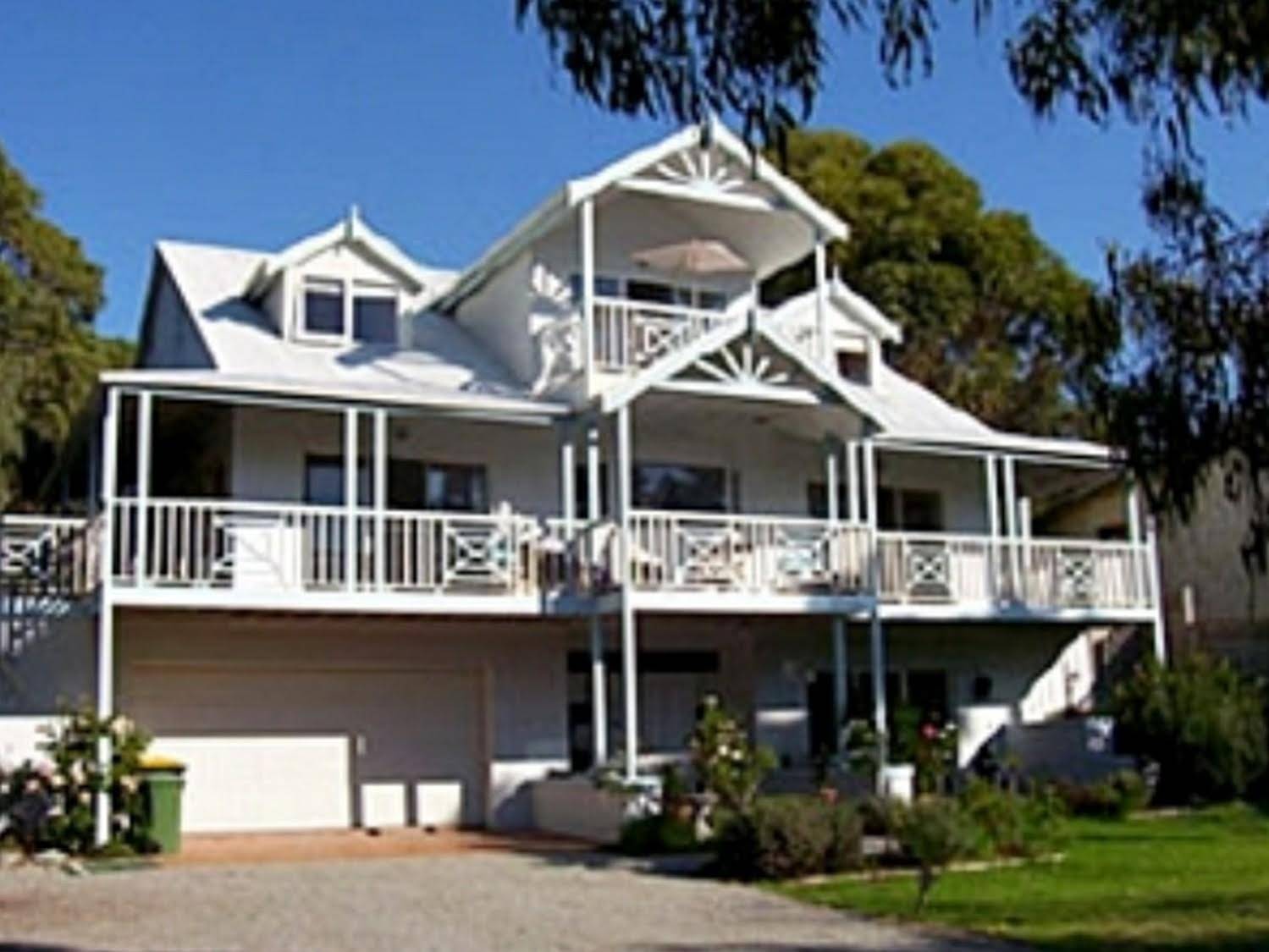 Silver Waters Bed & Breakfast