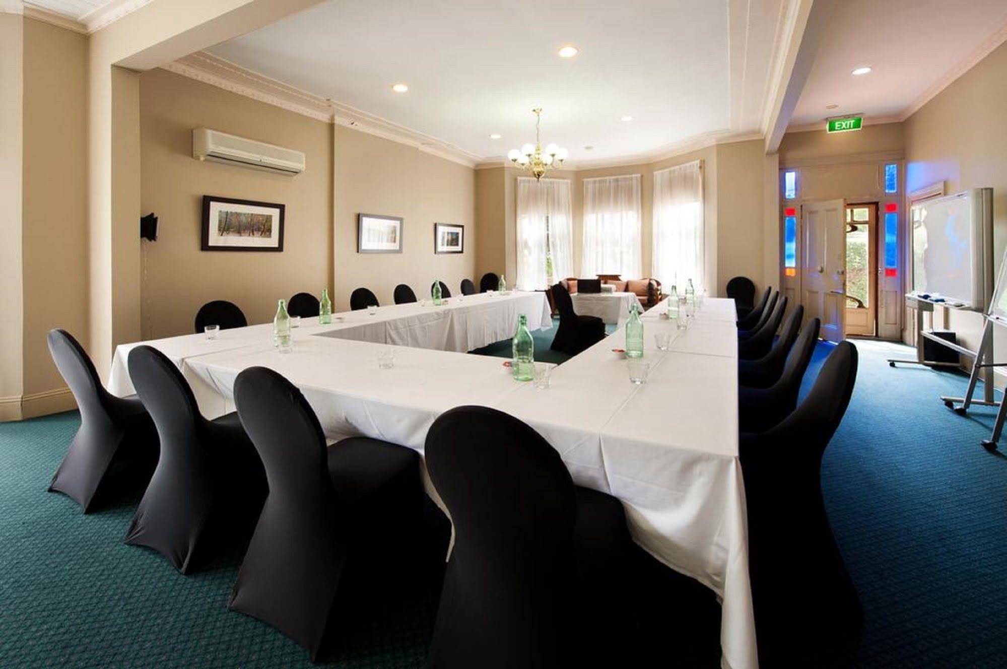 Central Springs Inn