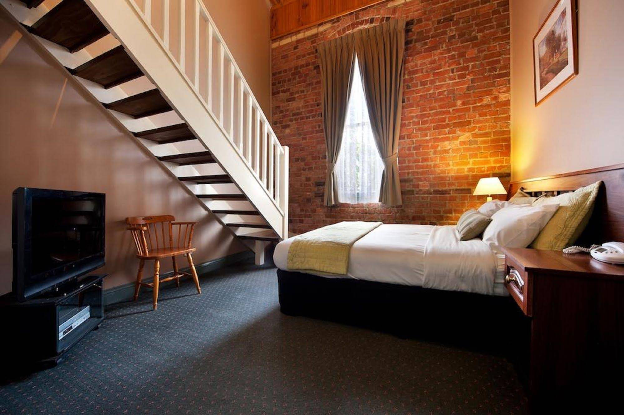 Central Springs Inn