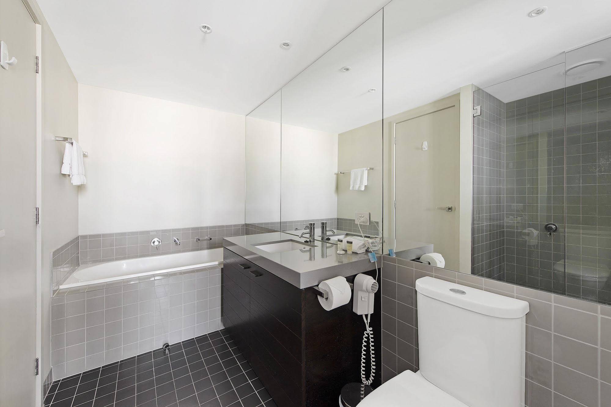 Docklands Private Collection of Apartments - NewQuay