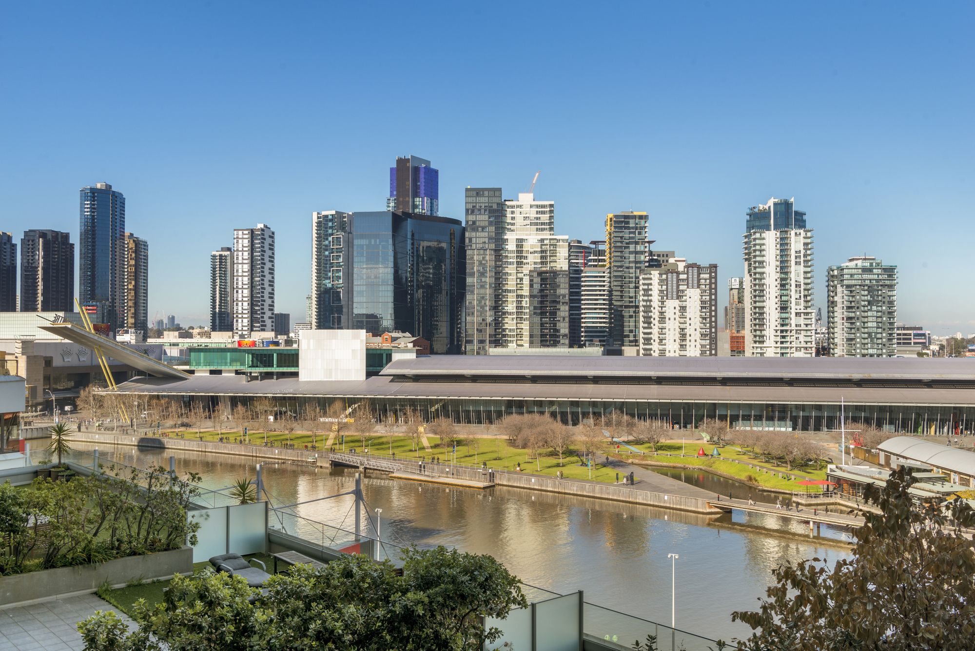 Flinders Wharf Apartment