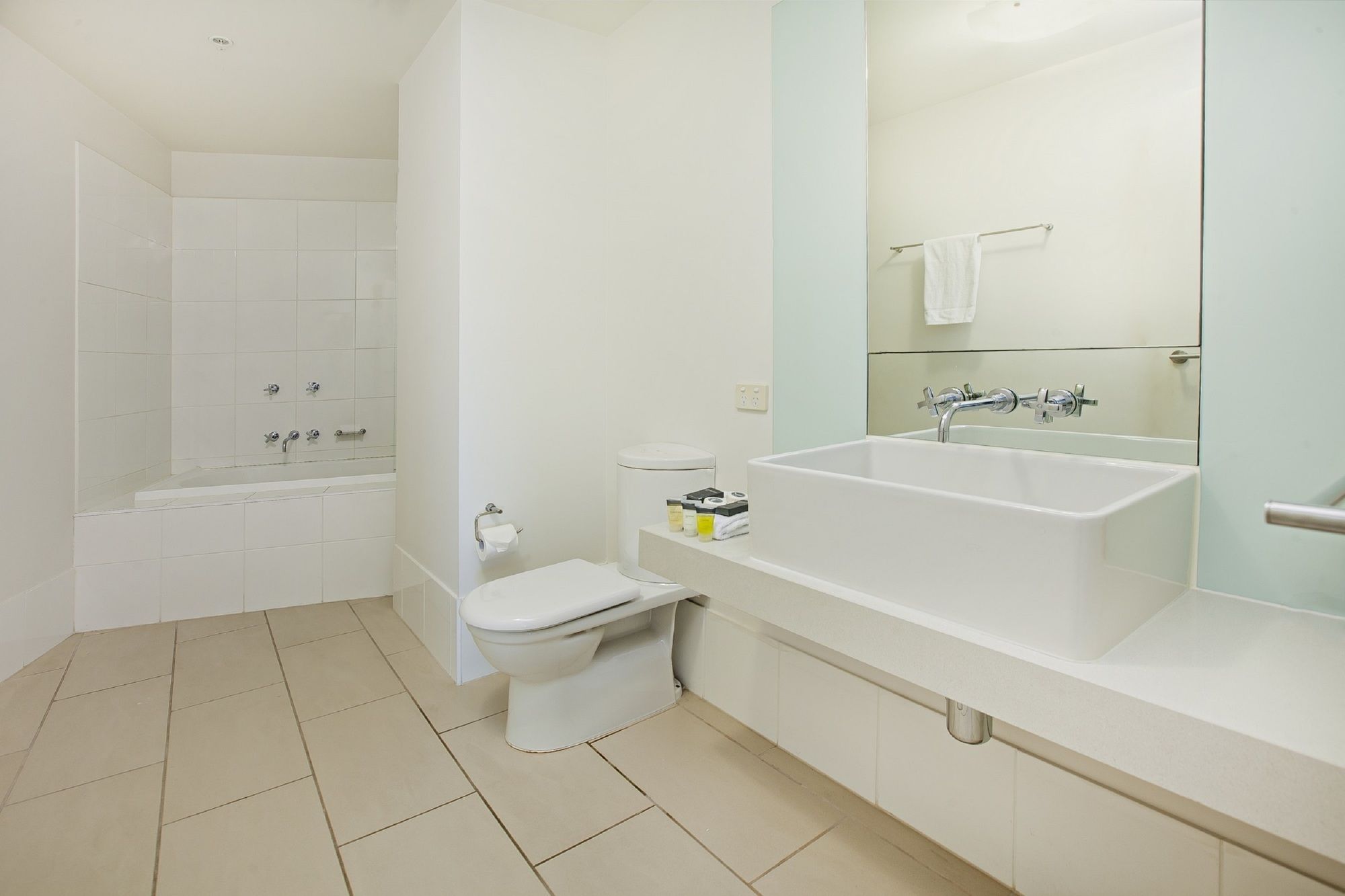 Flinders Wharf Apartment