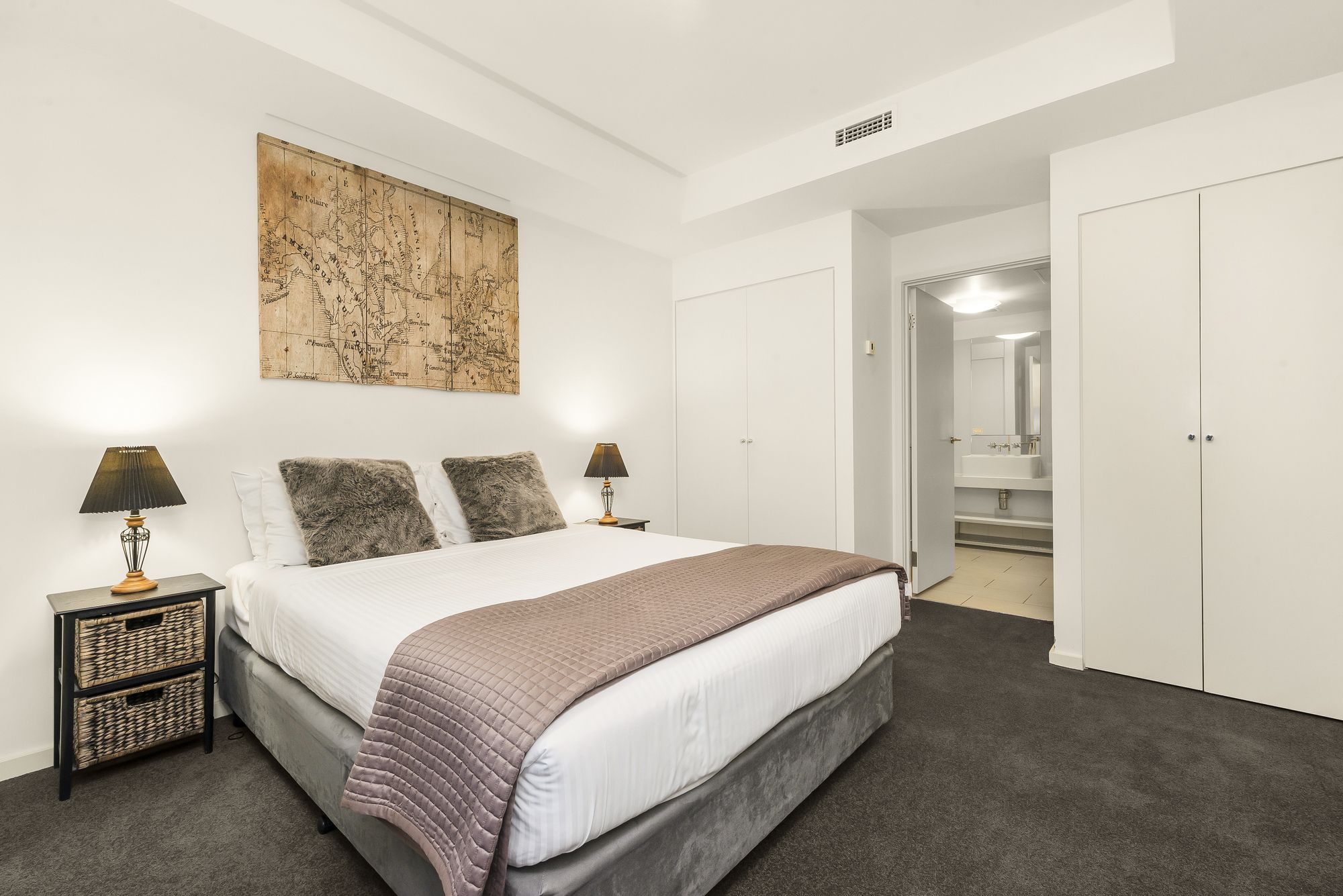 Flinders Wharf Apartment