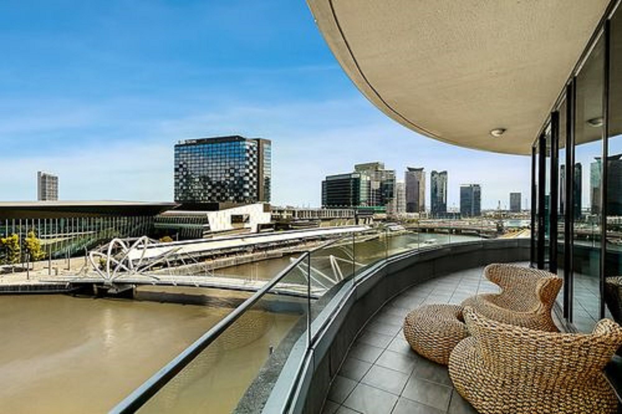 Flinders Wharf Apartment