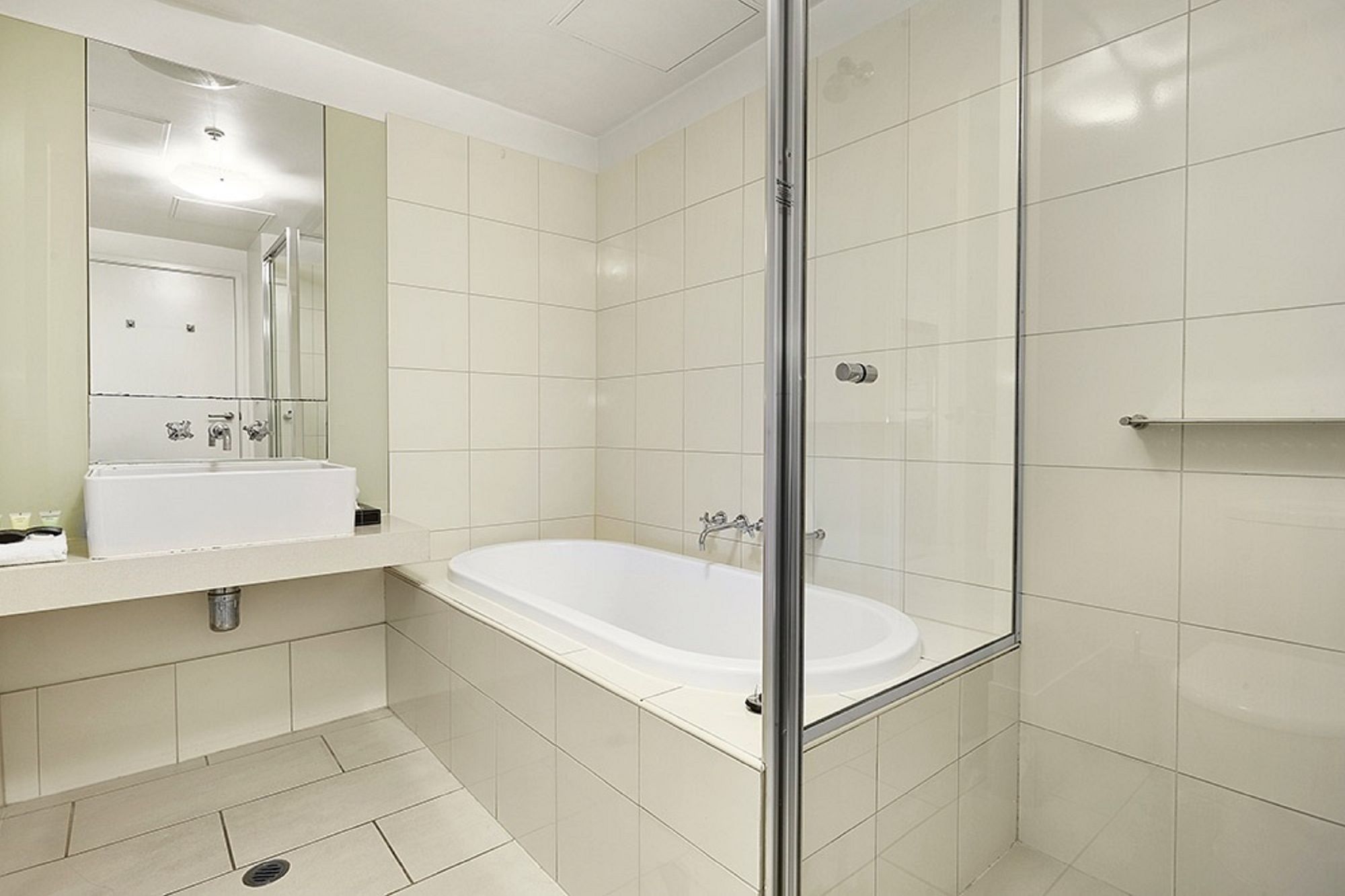 Flinders Wharf Apartment