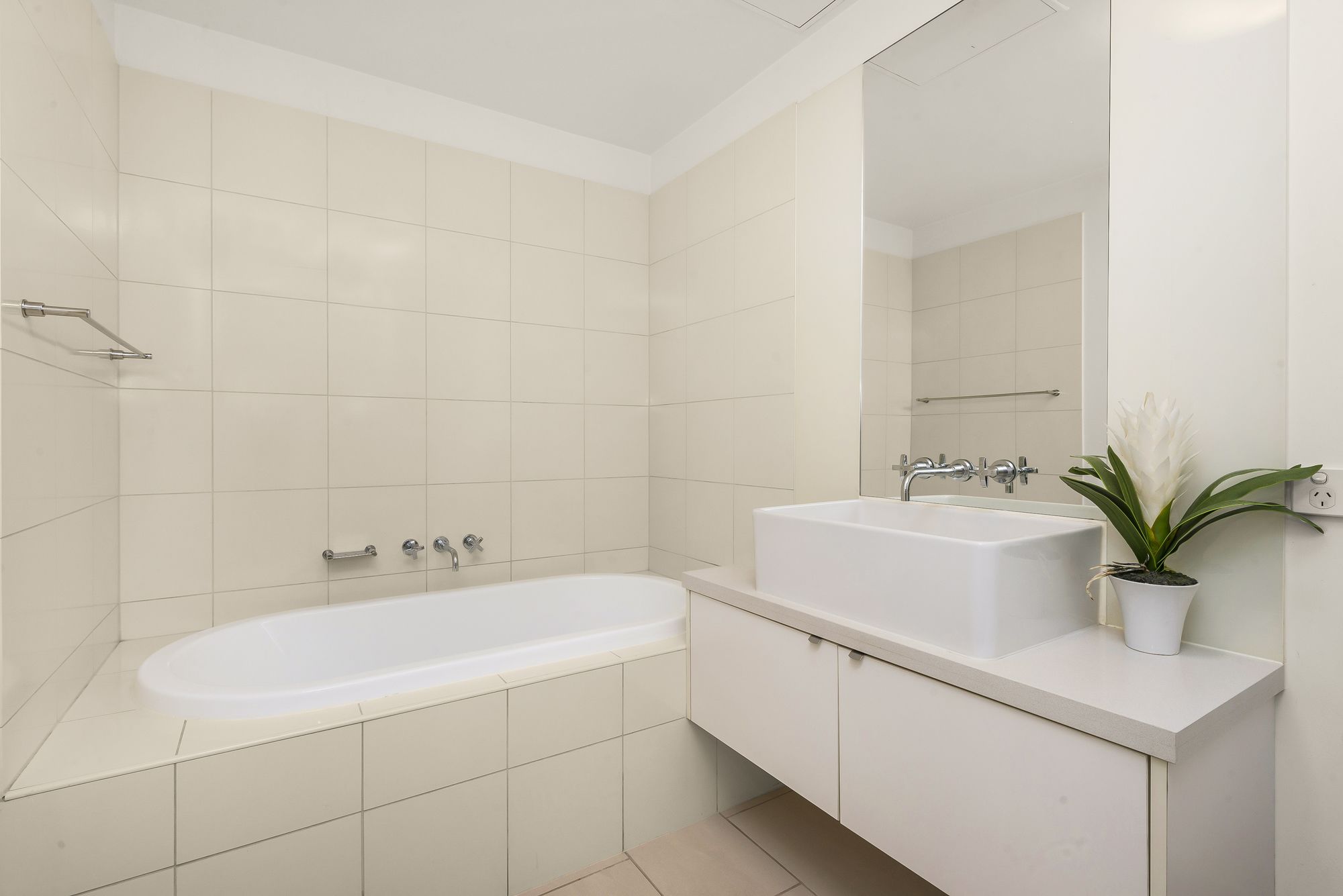 Flinders Wharf Apartment