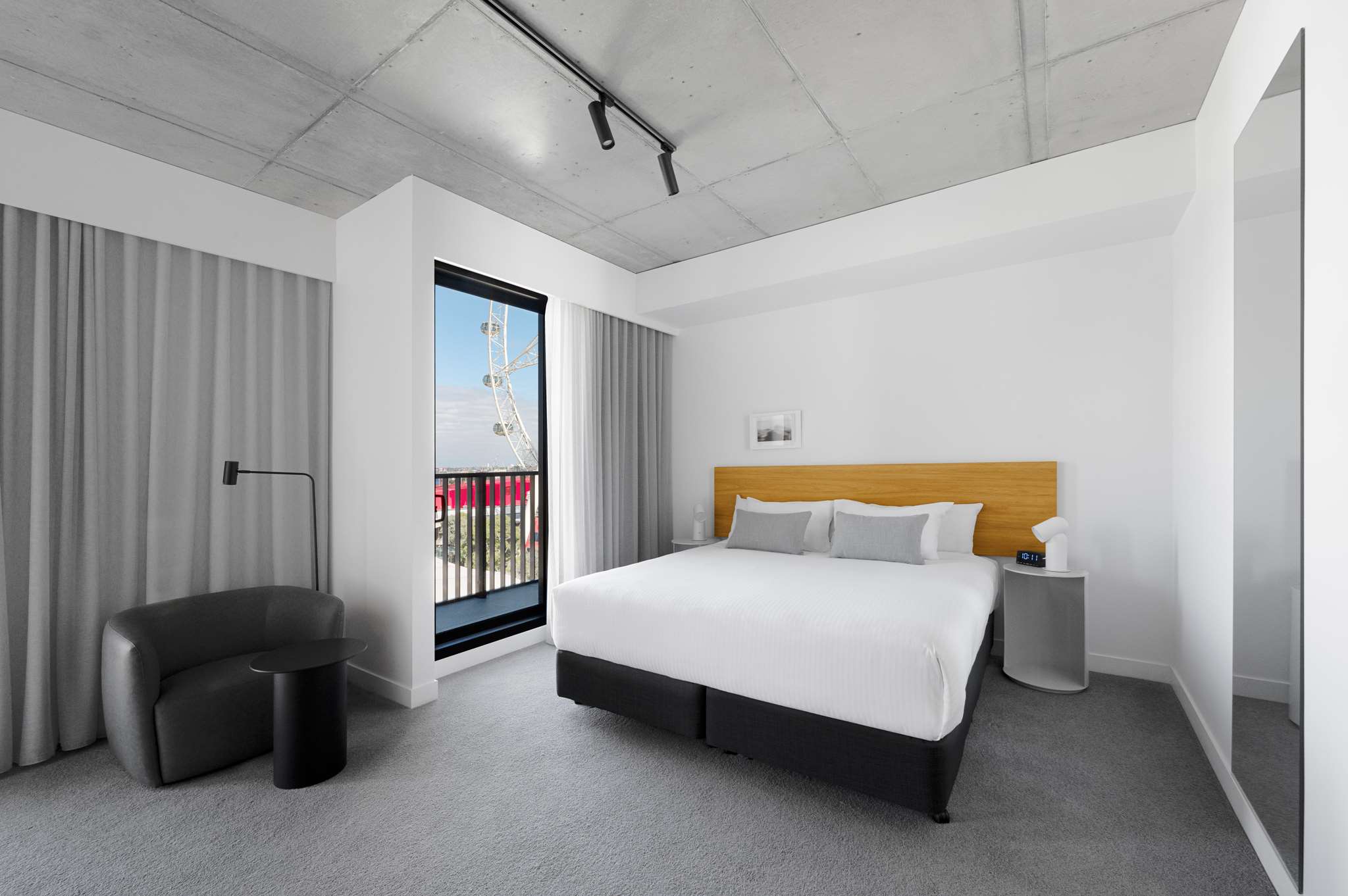 Nesuto Apartment Hotel Docklands Melbourne