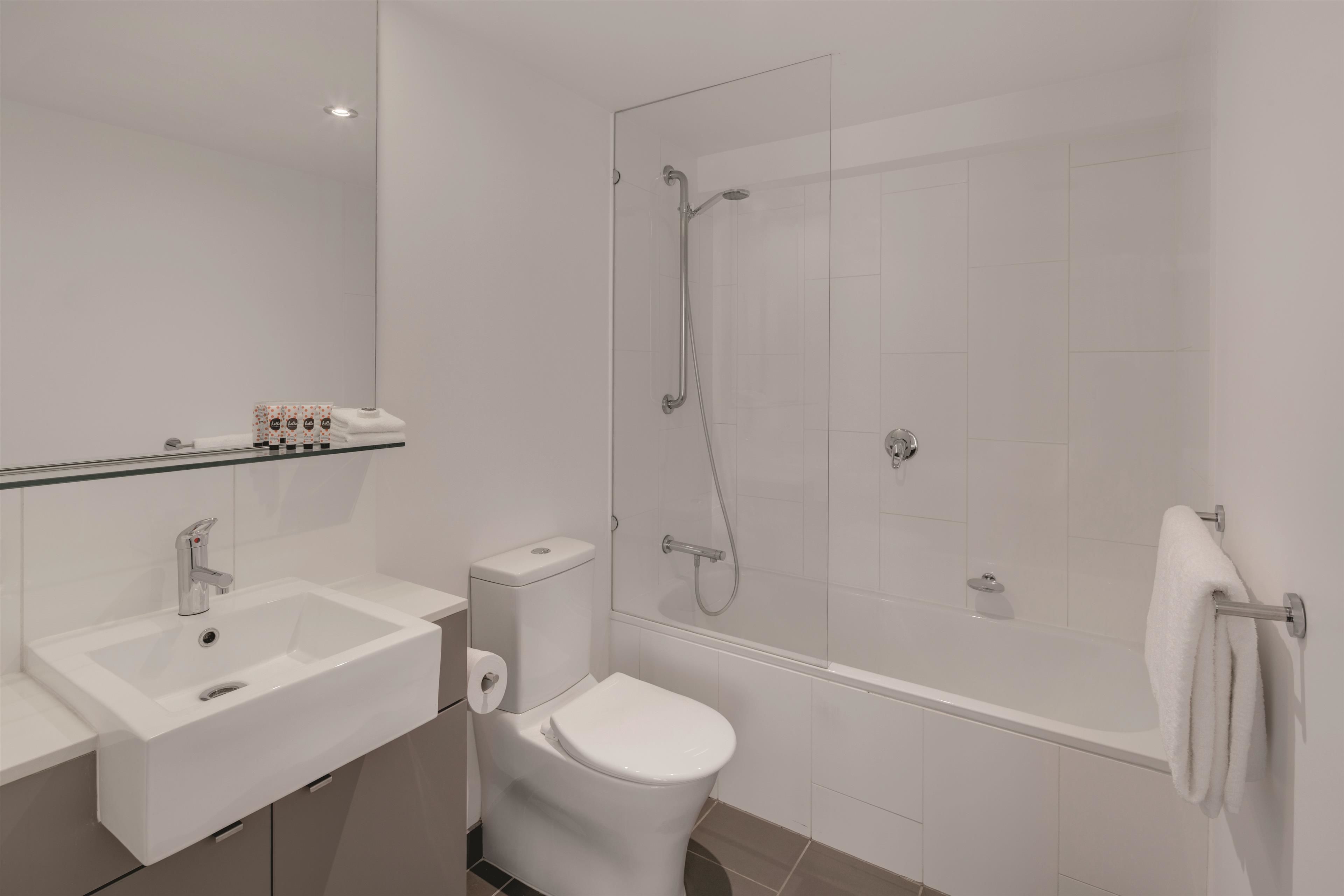 Travelodge Hotel Melbourne Docklands