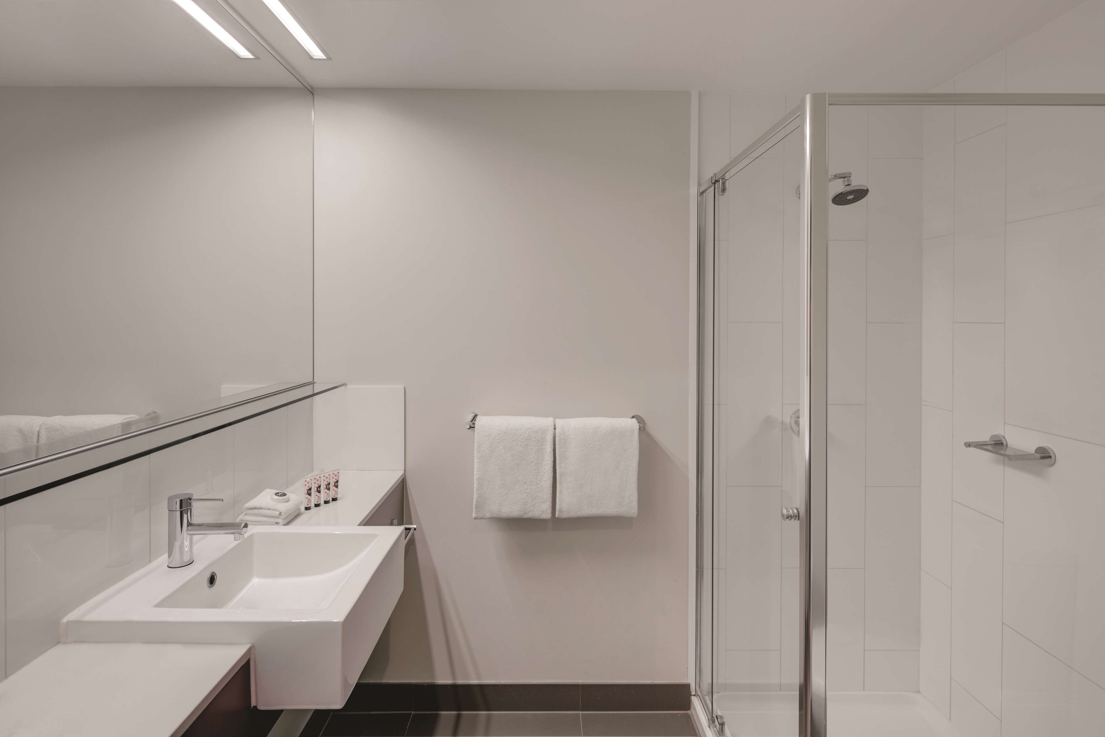 Travelodge Hotel Melbourne Docklands