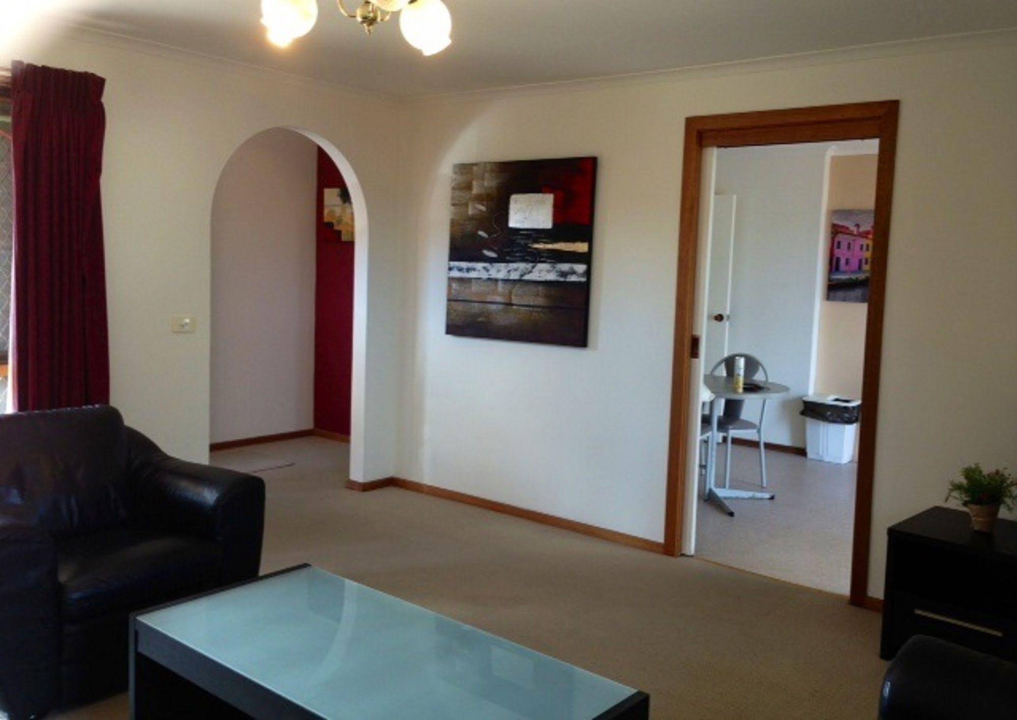 Australian Home Away @ East Doncaster George