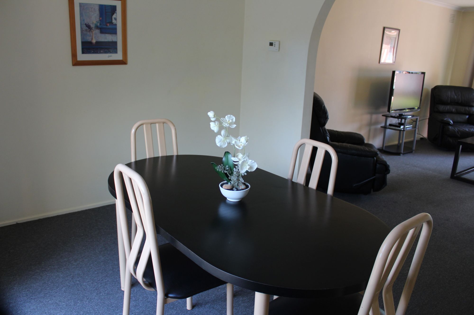 Australian Home Away @ East Doncaster Pine Hill
