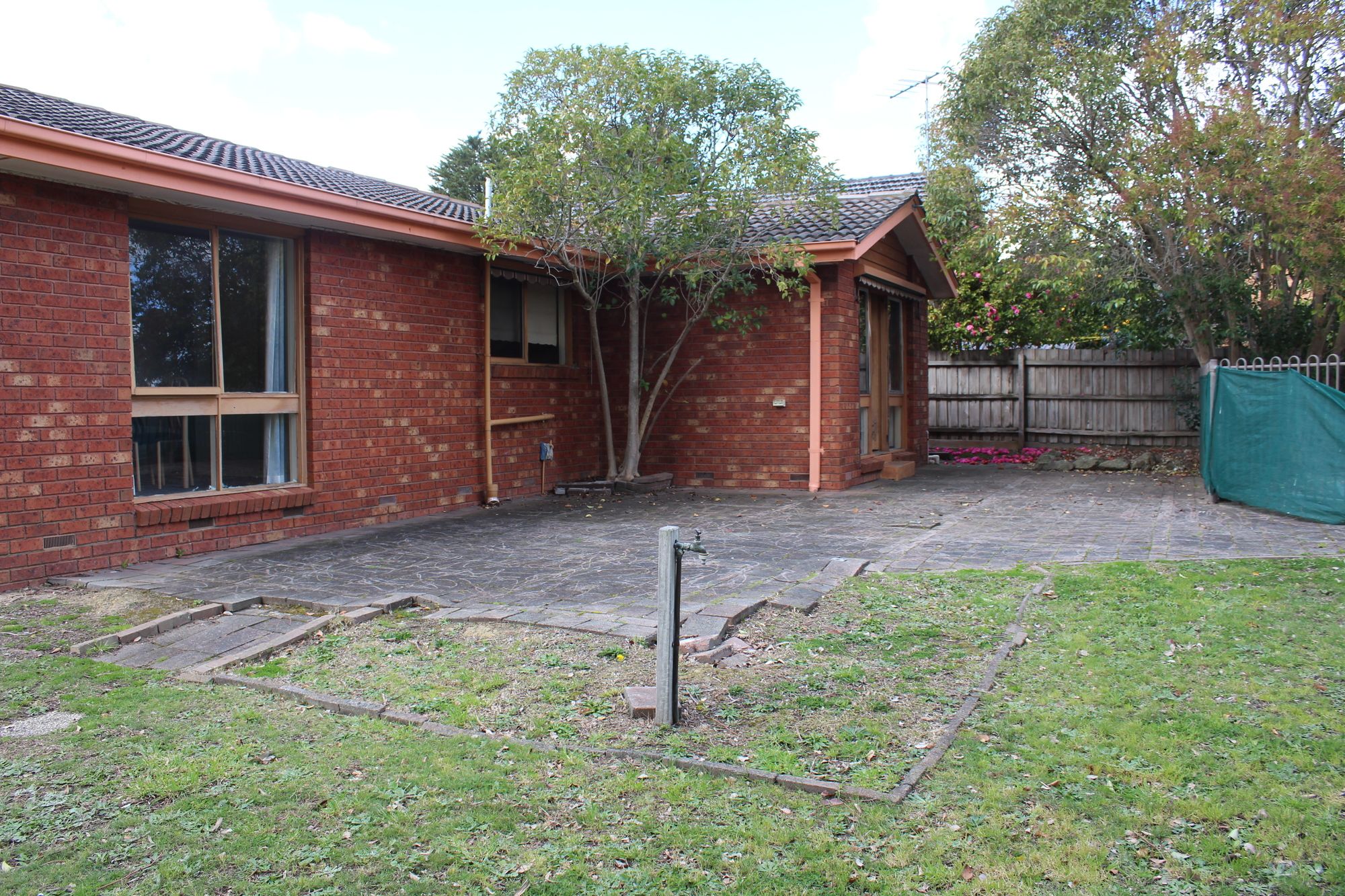 Australian Home Away @ East Doncaster Pine Hill