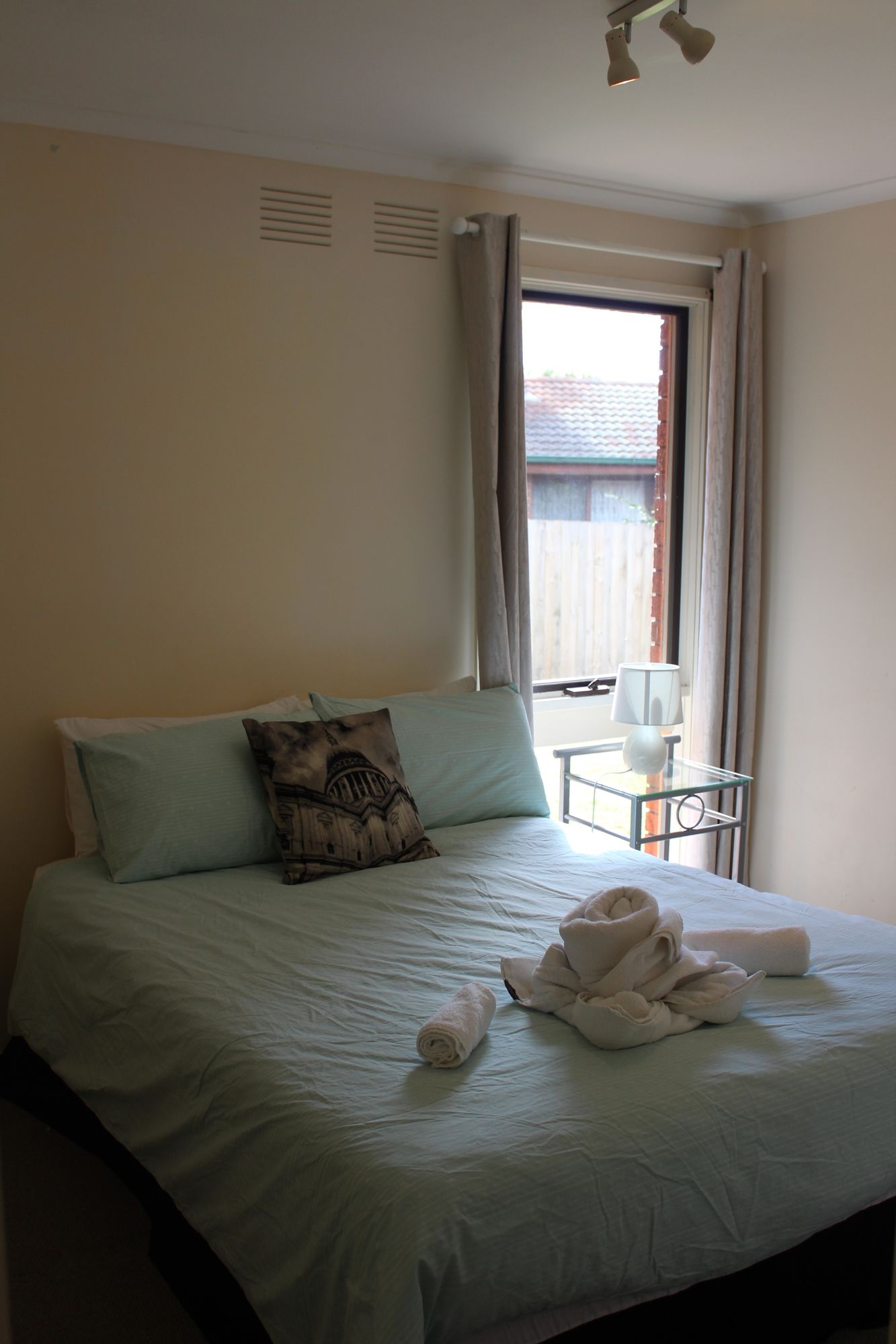 Australian Home Away @ East Doncaster Pine Hill