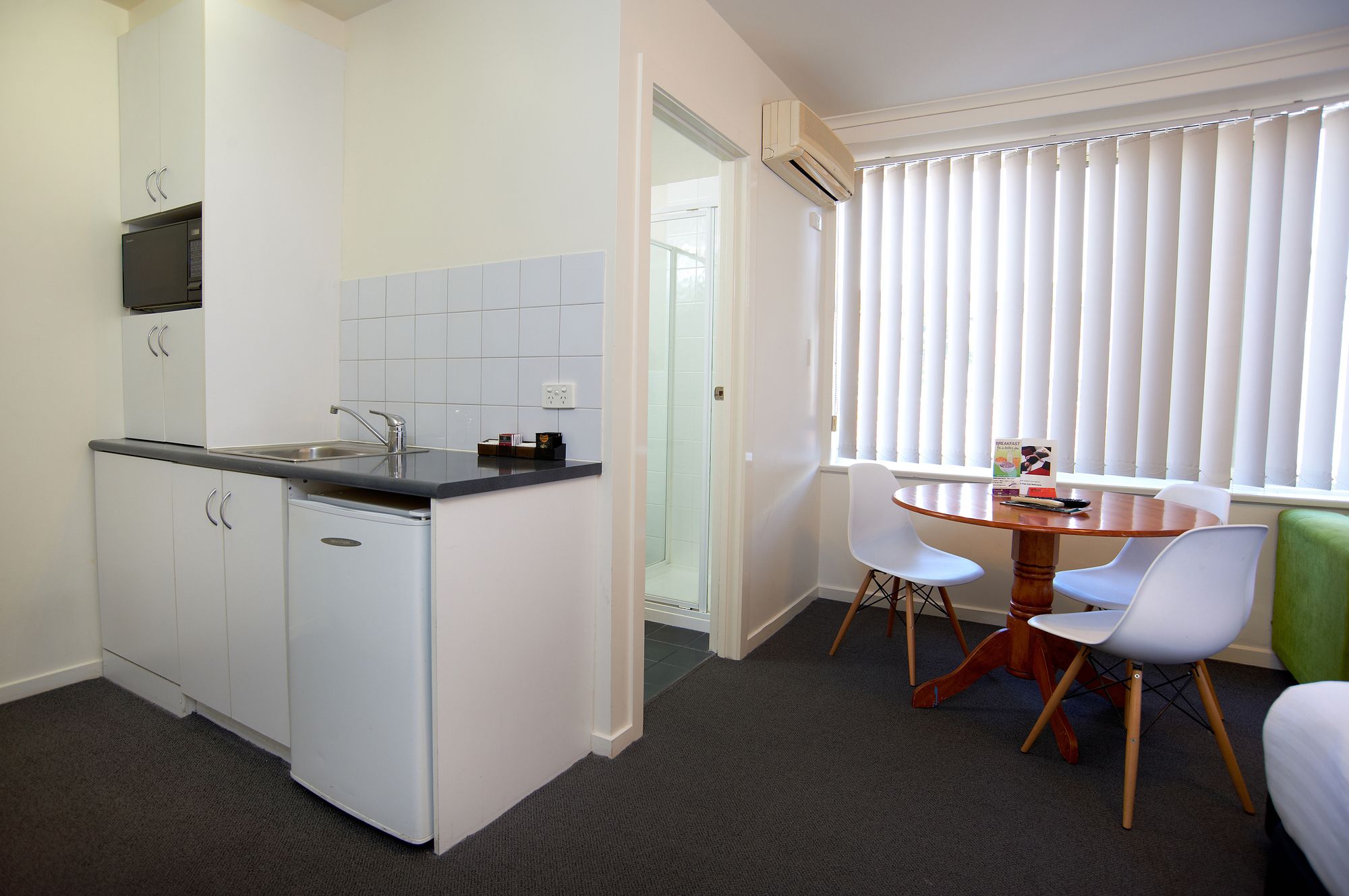 City Edge East Melbourne Serviced Apartments