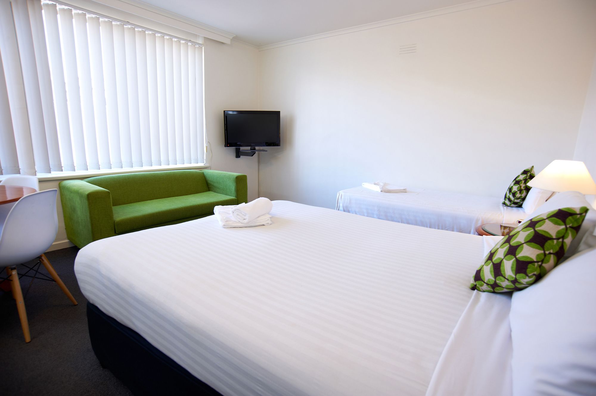 City Edge East Melbourne Serviced Apartments