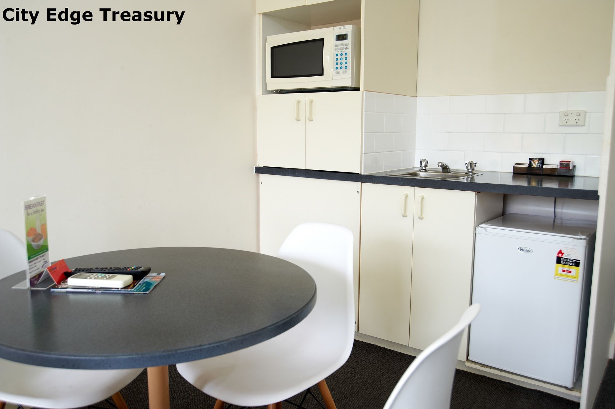 City Edge East Melbourne Serviced Apartments