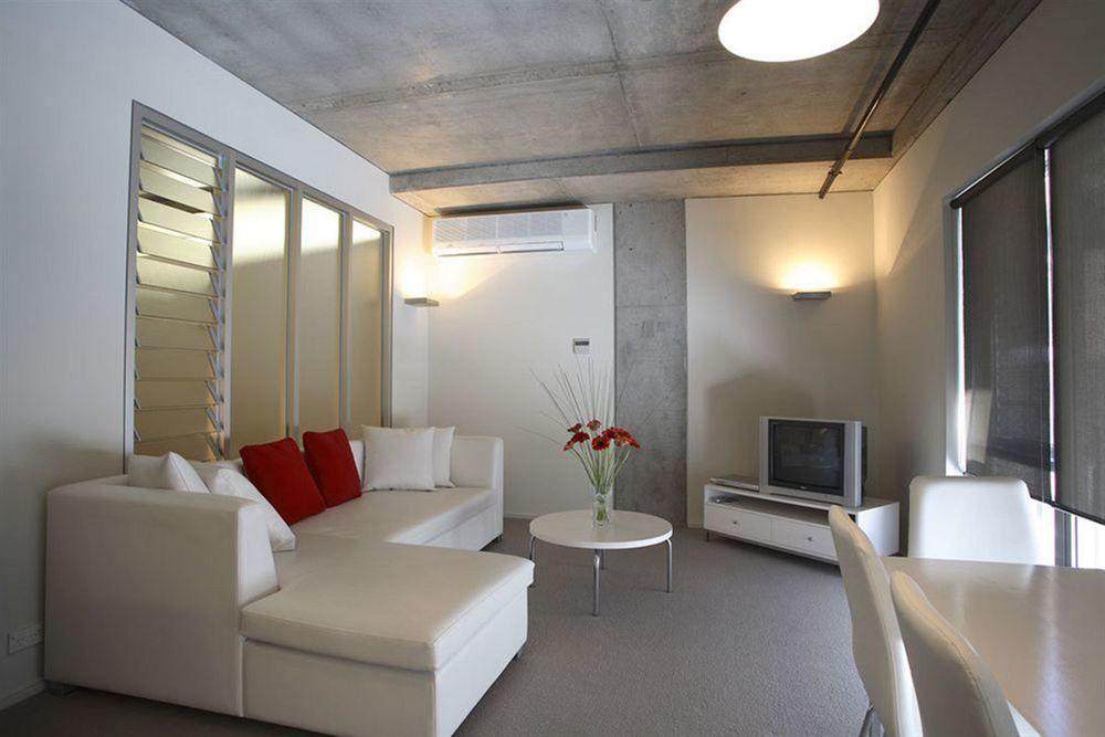 Adele Apartment Hotel