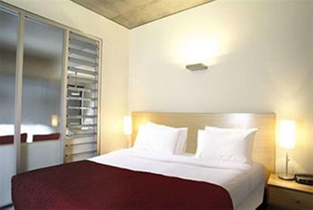 Adele Apartment Hotel