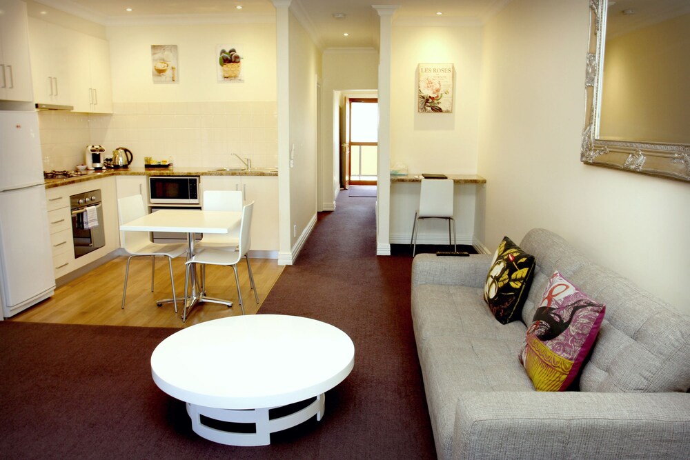 Cocknbull Boutique Hotel